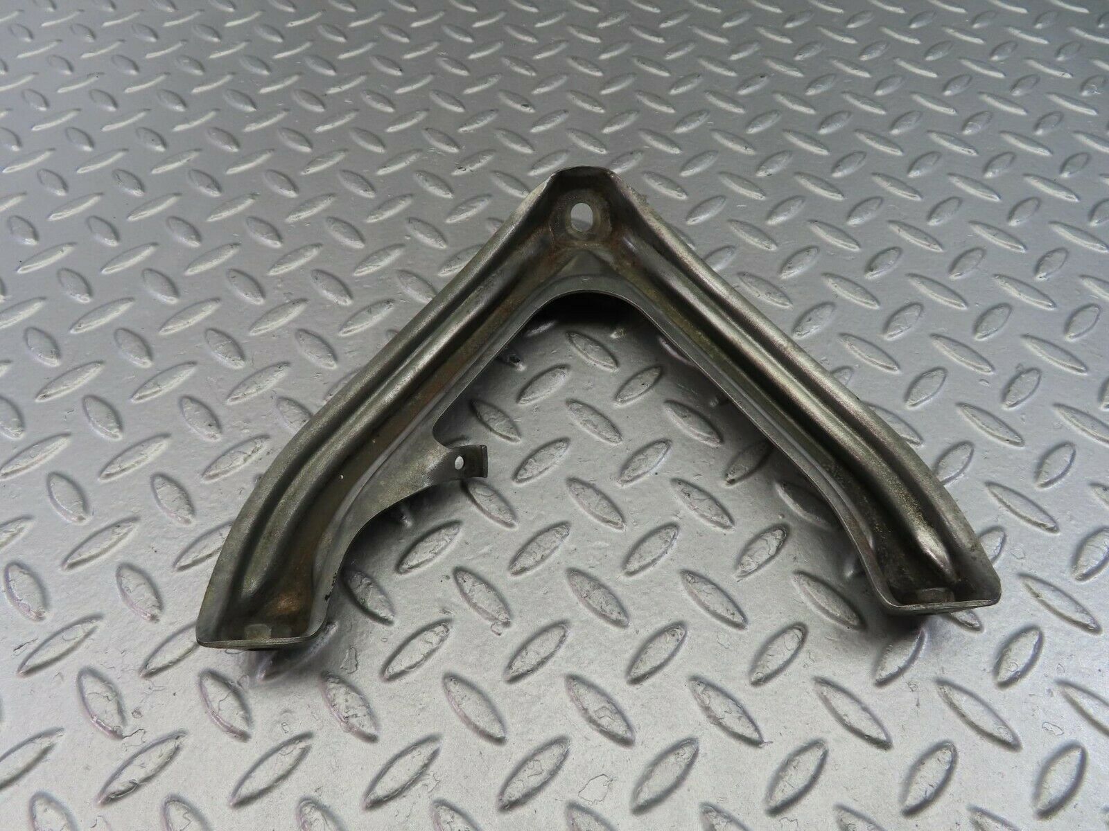 10099 Mercedes-Benz C123 230CE Coupe Air Intake Manifold Bracket