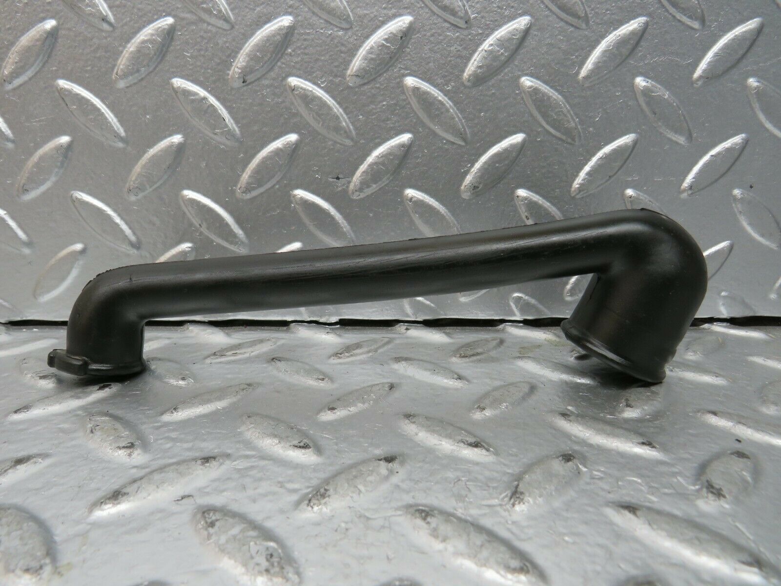 23340 Mercedes-Benz W116 350SE Crankcase Breather Hose 1160940591