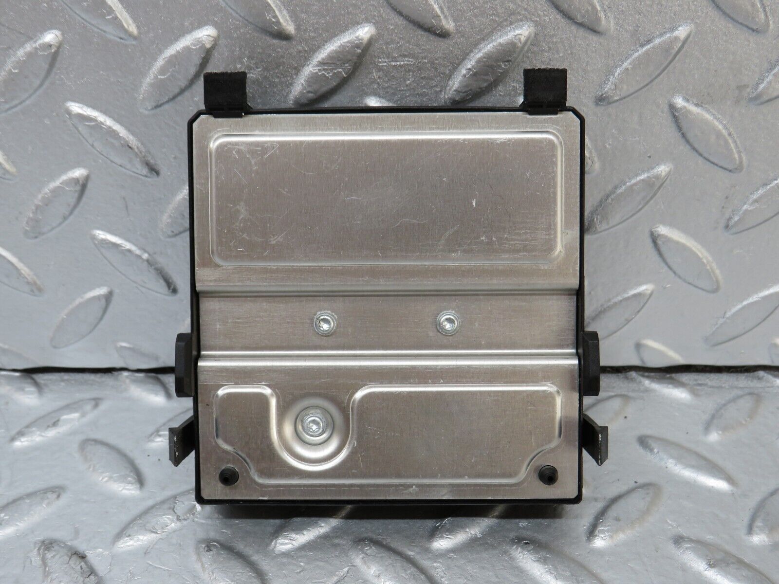 35147 Mercedes-Benz W221 Central Gateway ECU 2215407045