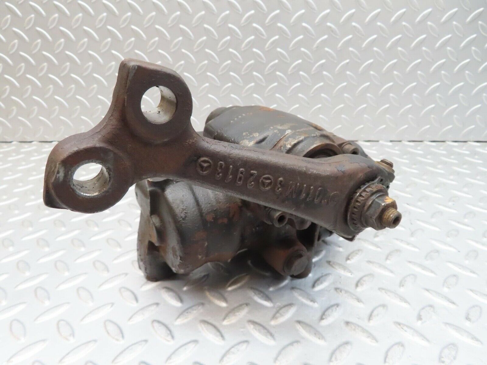 12208 Mercedes-Benz R129 300SL Coupe Steering Box 1294611001