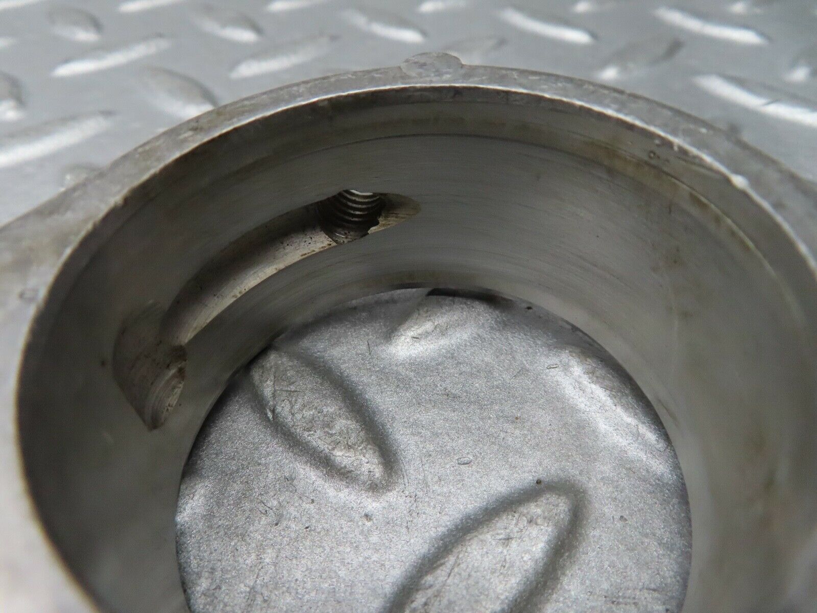 17728 Mercedes-Benz W116 450SEL Camshaft Tower Bearing 1160514312