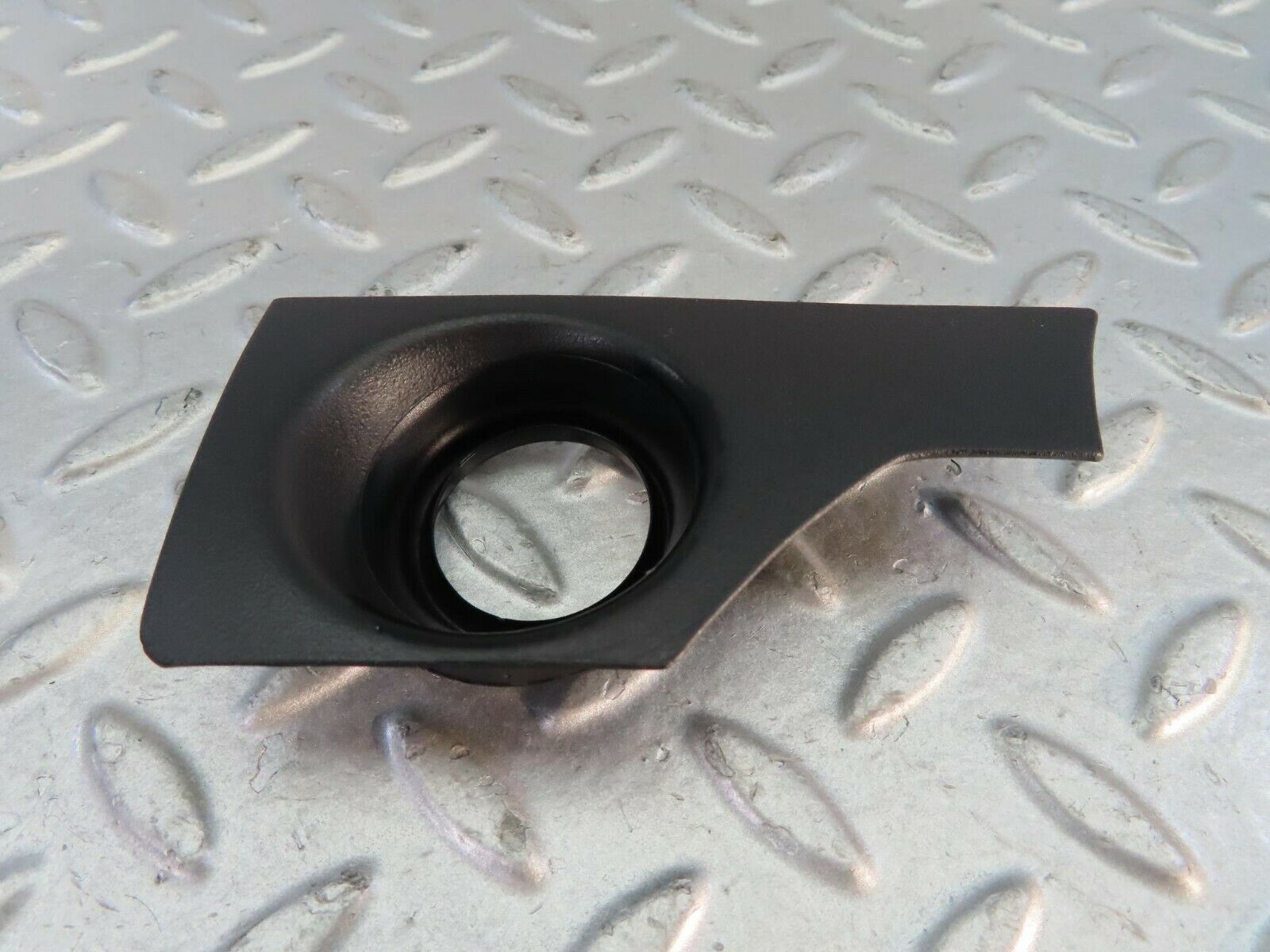 9257 Mercedes-Benz C124 300CE Coupe Ignition Switch Cover Surround 1246800165