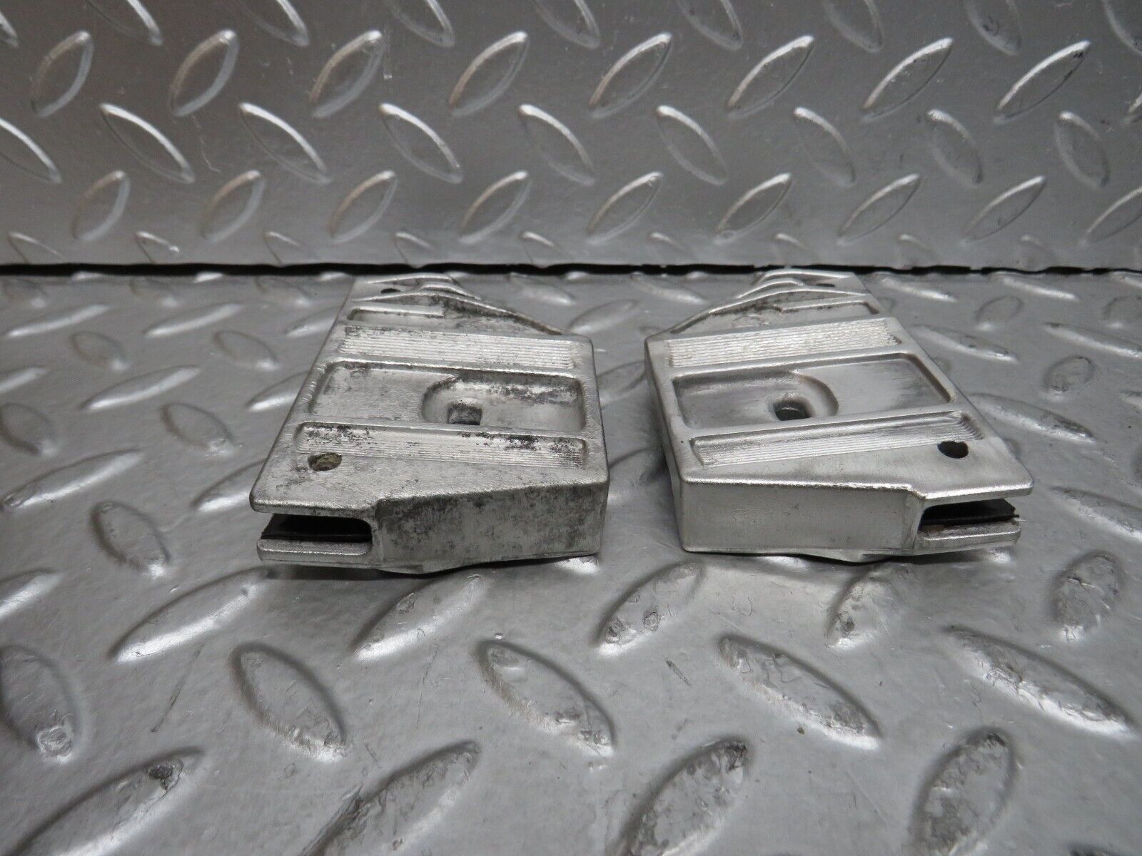 29125 Mercedes-Benz C124 320CE Window Guide Pad Pair 1247250232 1247250132