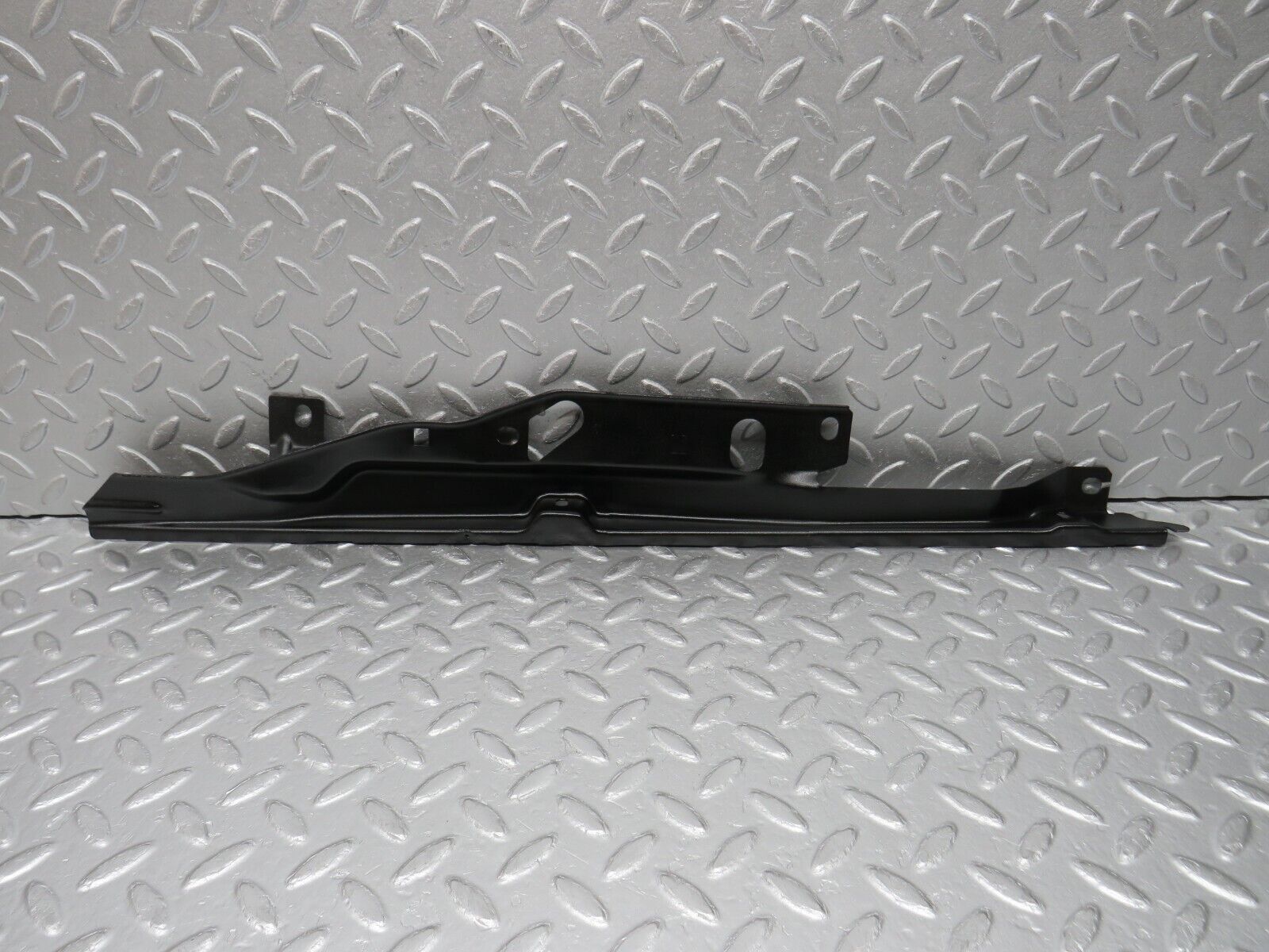 38011 Mercedes-Benz A124 320E Cabriolet Rear Left Window Channel Support