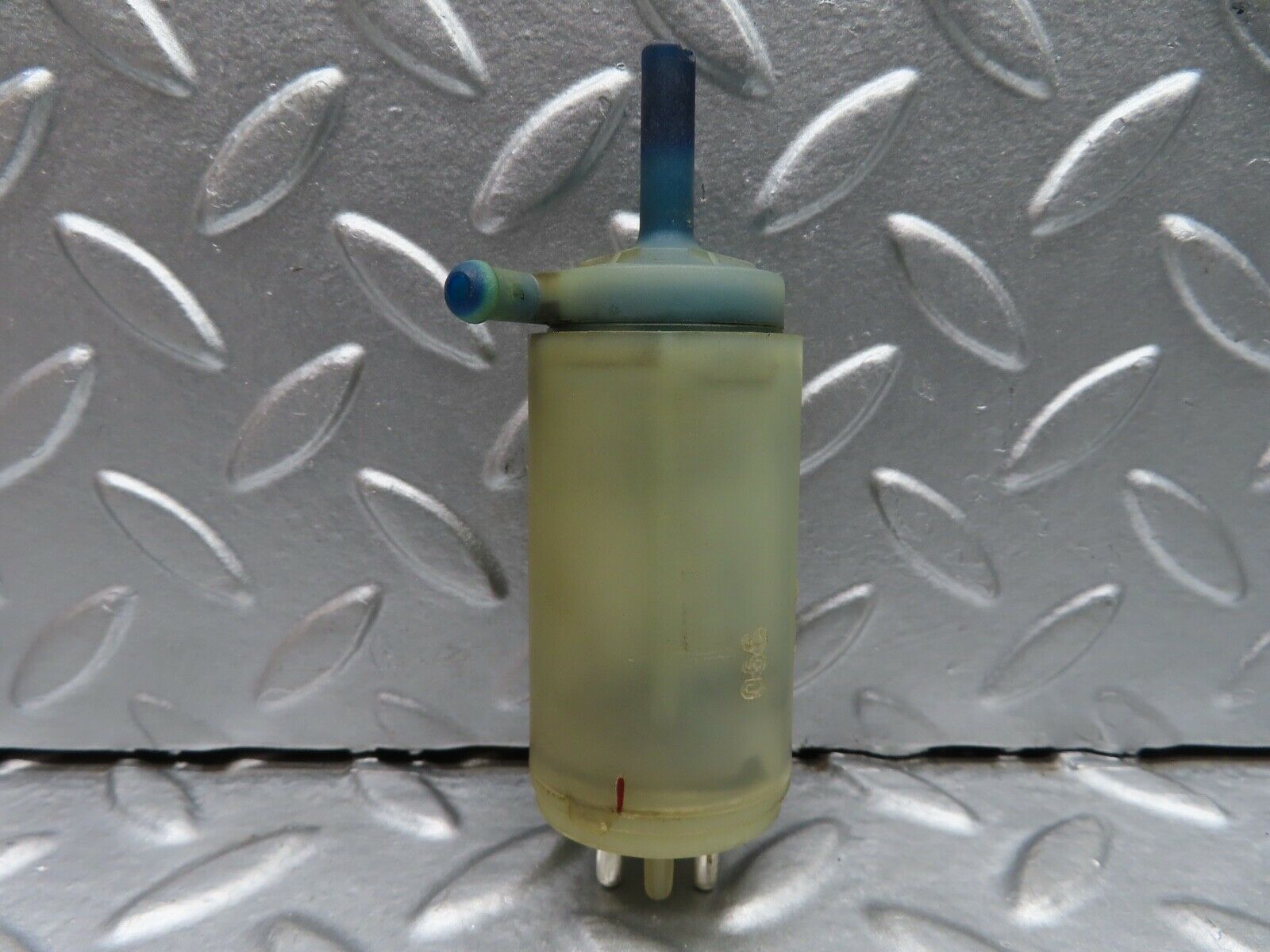 21092 Mercedes-Benz W123 230E Windscreen Washer Pump