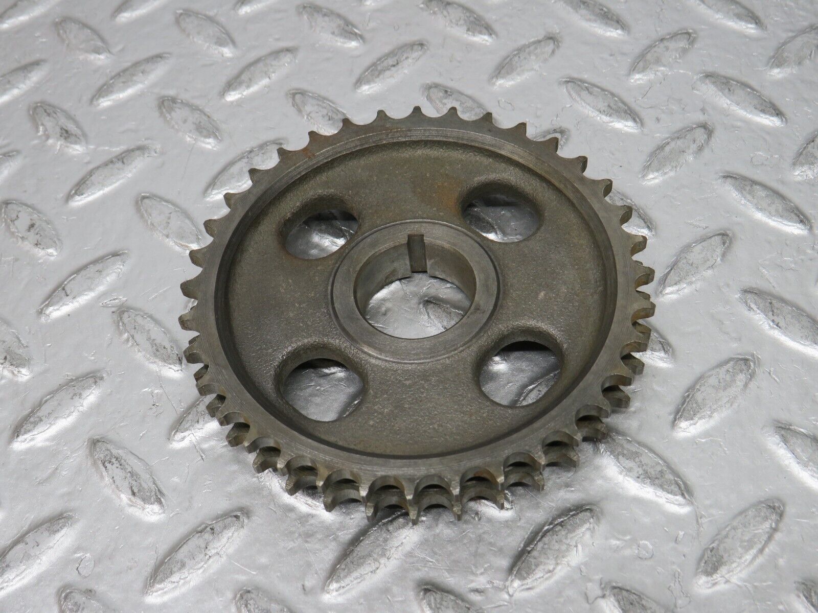 0019 Mercedes-Benz W116 350SE Camshaft Timing Gear 1160520601
