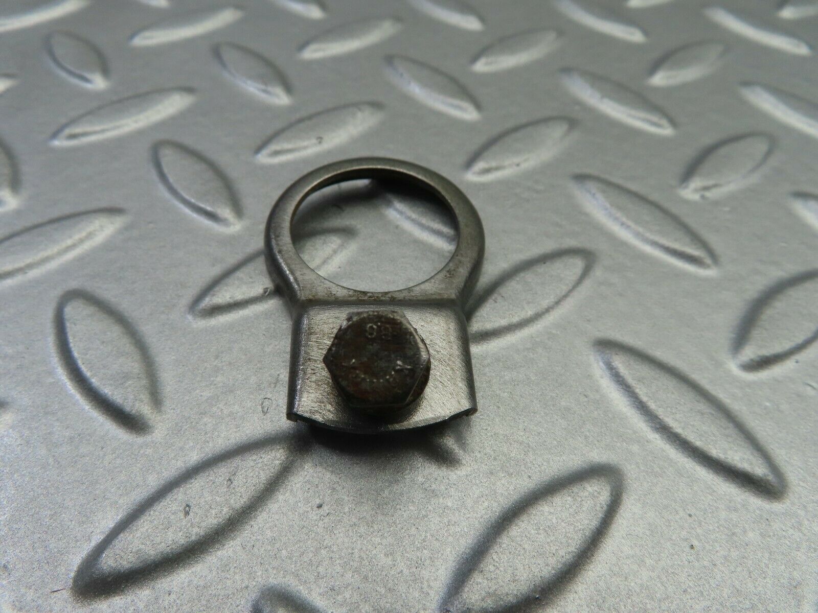 7098 Mercedes-Benz C107 350SLC Coupe Fuel Injector Bracket