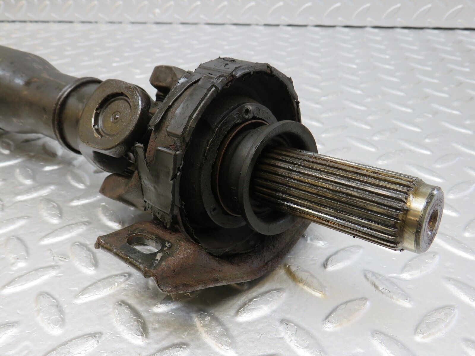 34671 Mercedes-Benz C126 380SEC Coupe Cardan Shaft Prop Shaft