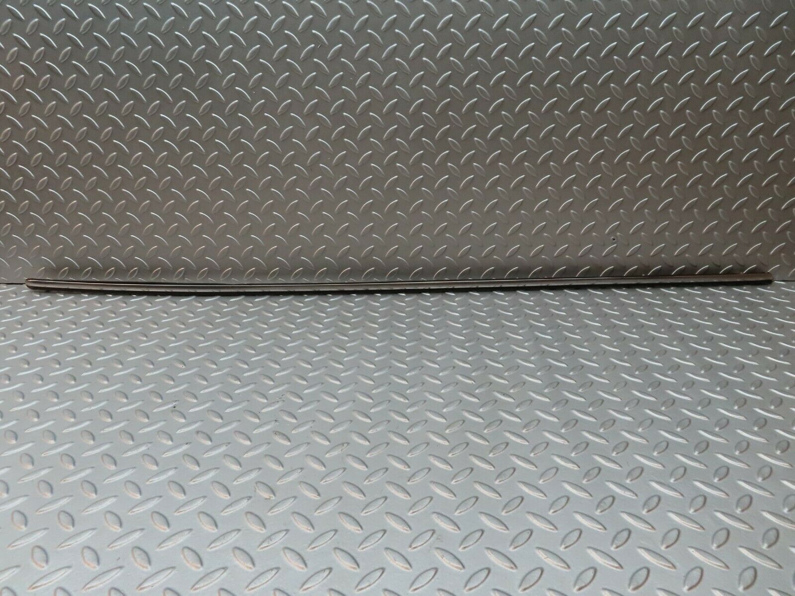 4584 Mercedes-Benz W114 280CE Coupe Centre Fender Wing Chrome Trim Front Left