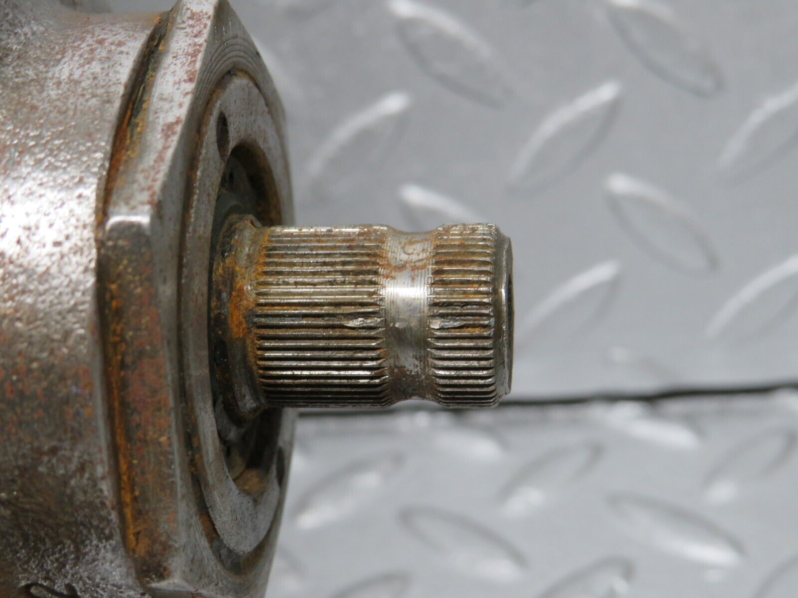 40391 Mercedes-Benz W110 230 Steering Box Steering Rack 1114610701