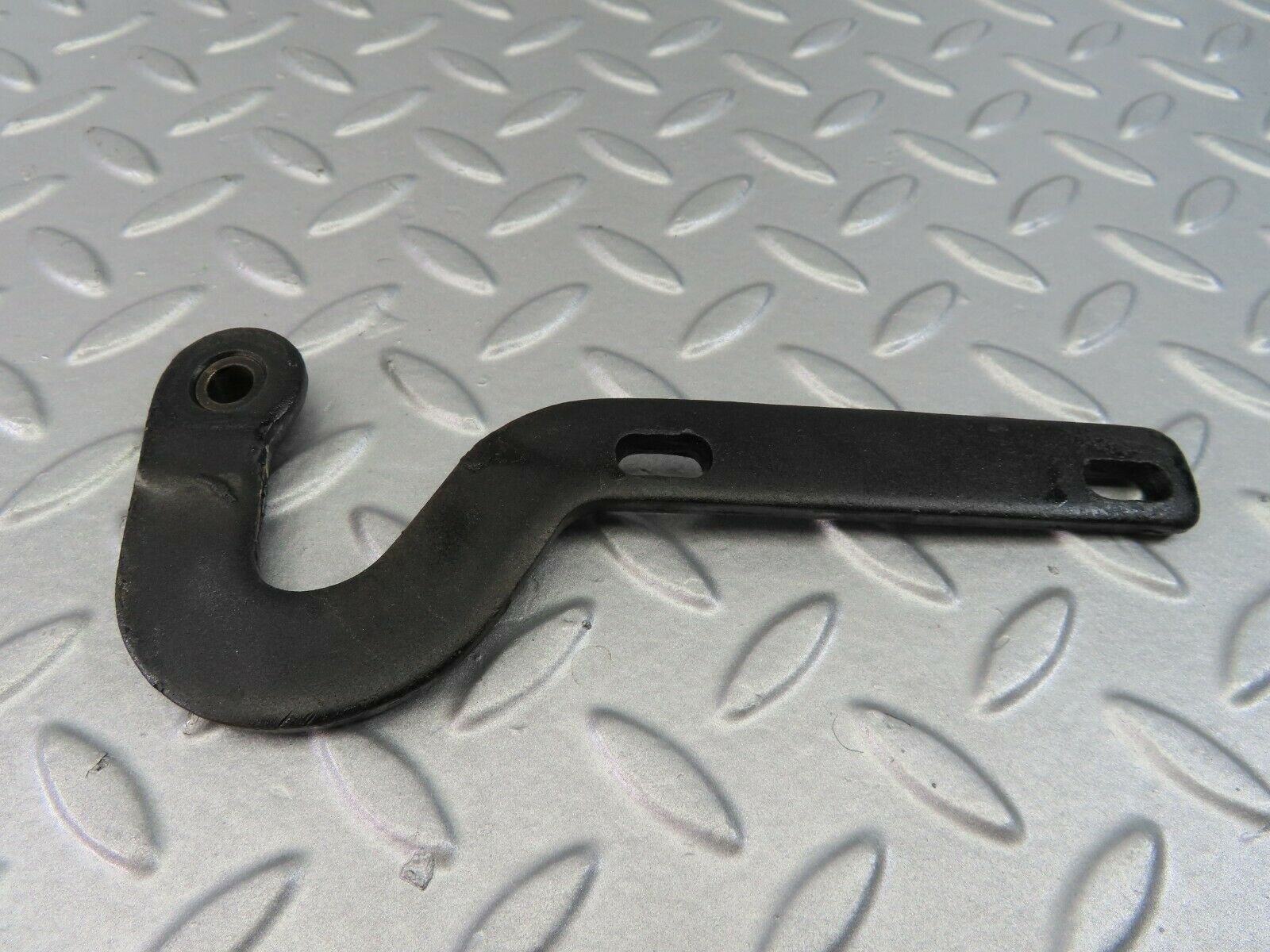 7249 Mercedes-Benz W116 450SE Bonnet Hinge Support Right