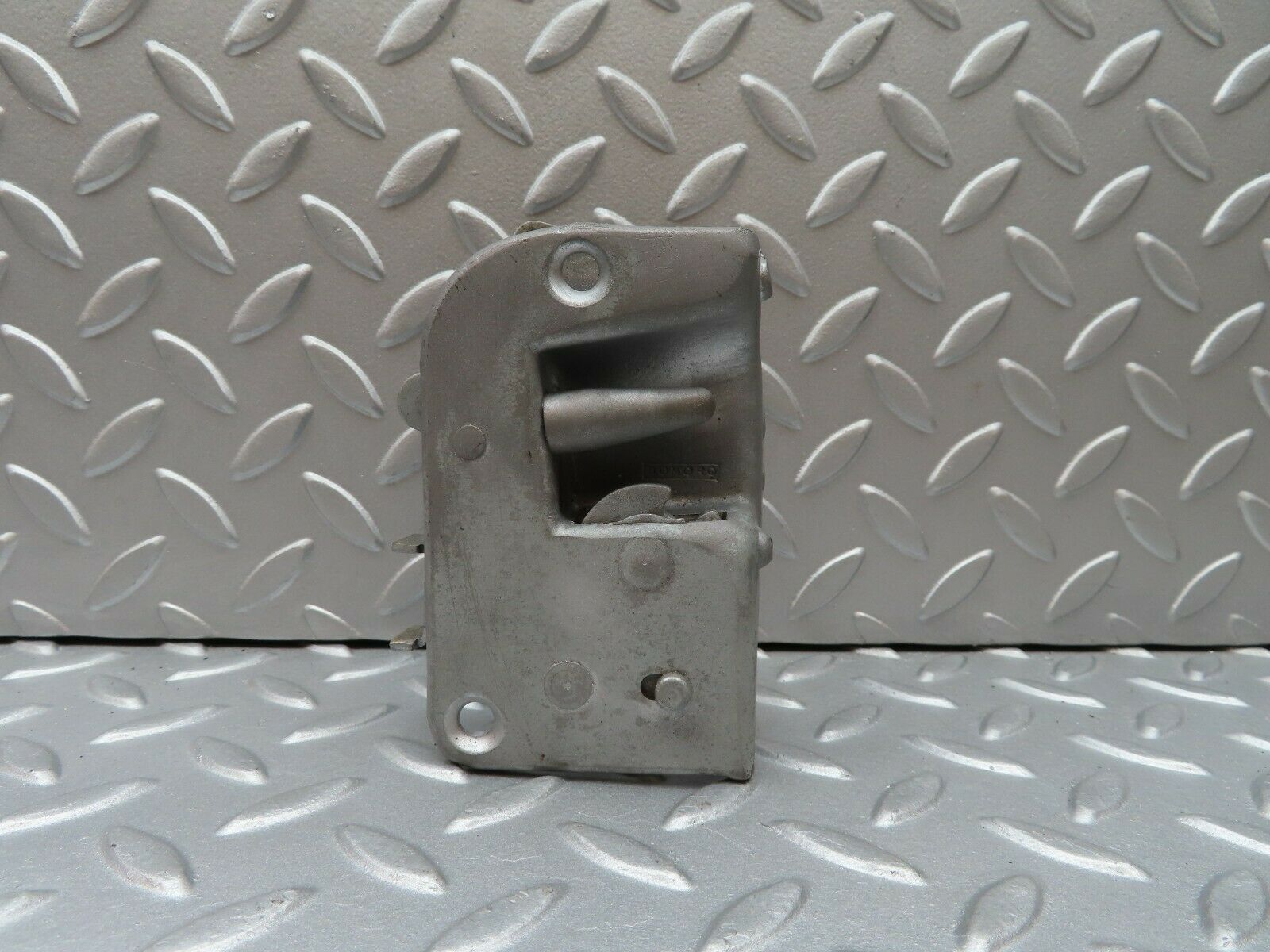 3569 Mercedes-Benz W108 280SE Rear Left Door Lock Mechanism