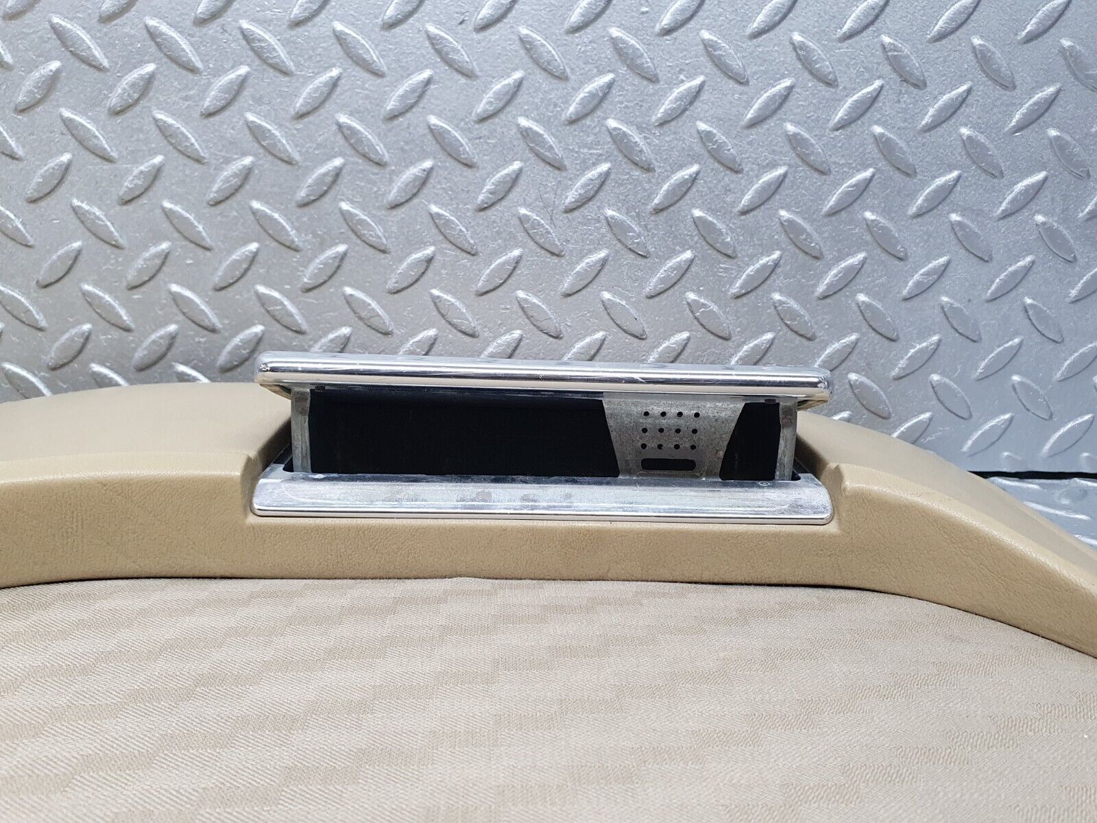 41119 Mercedes-Benz W126 300SE Rear Right Door Card Beige 1267370270