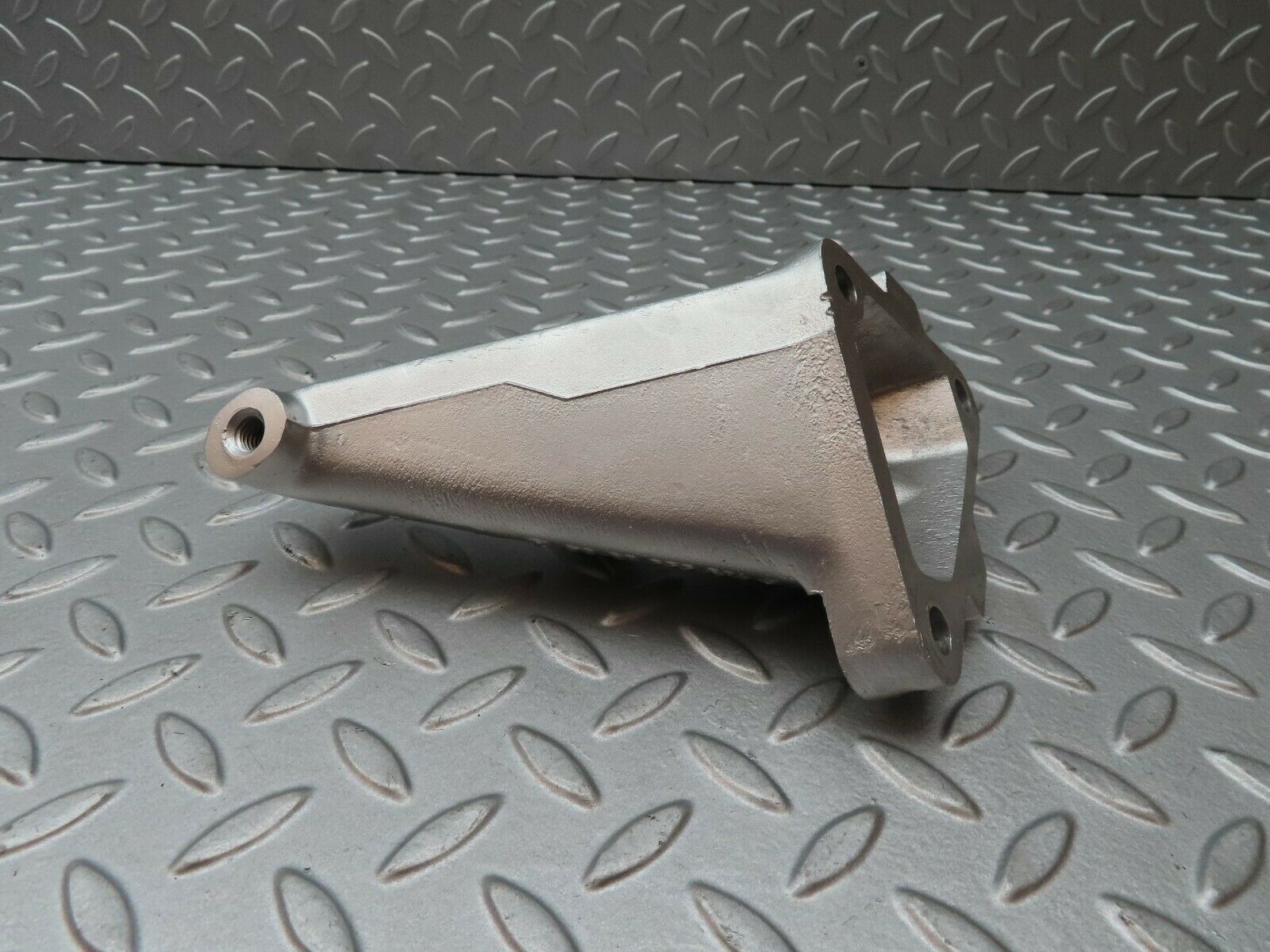 4399 Mercedes-Benz W123 230E Engine Mount Bracket Left Side 1022230504