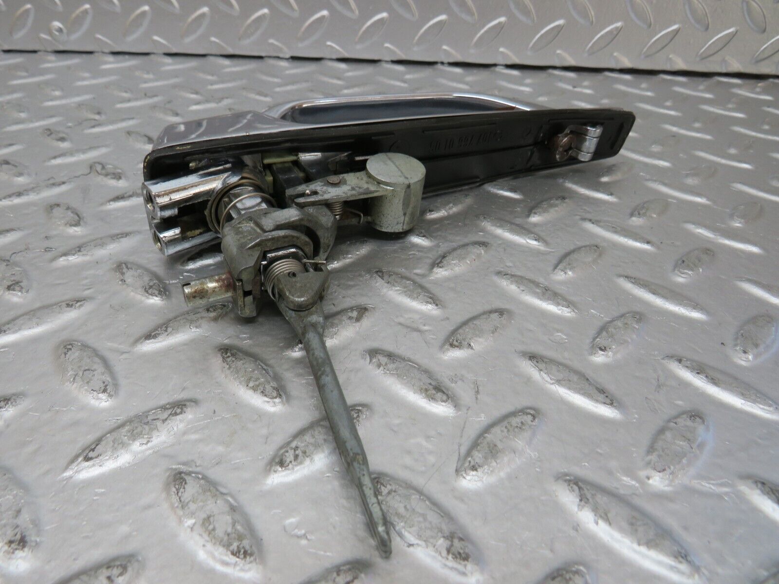 26083 Mercedes-Benz W116 450SE Chrome Door Handle Fr. Left No Key 1167600159