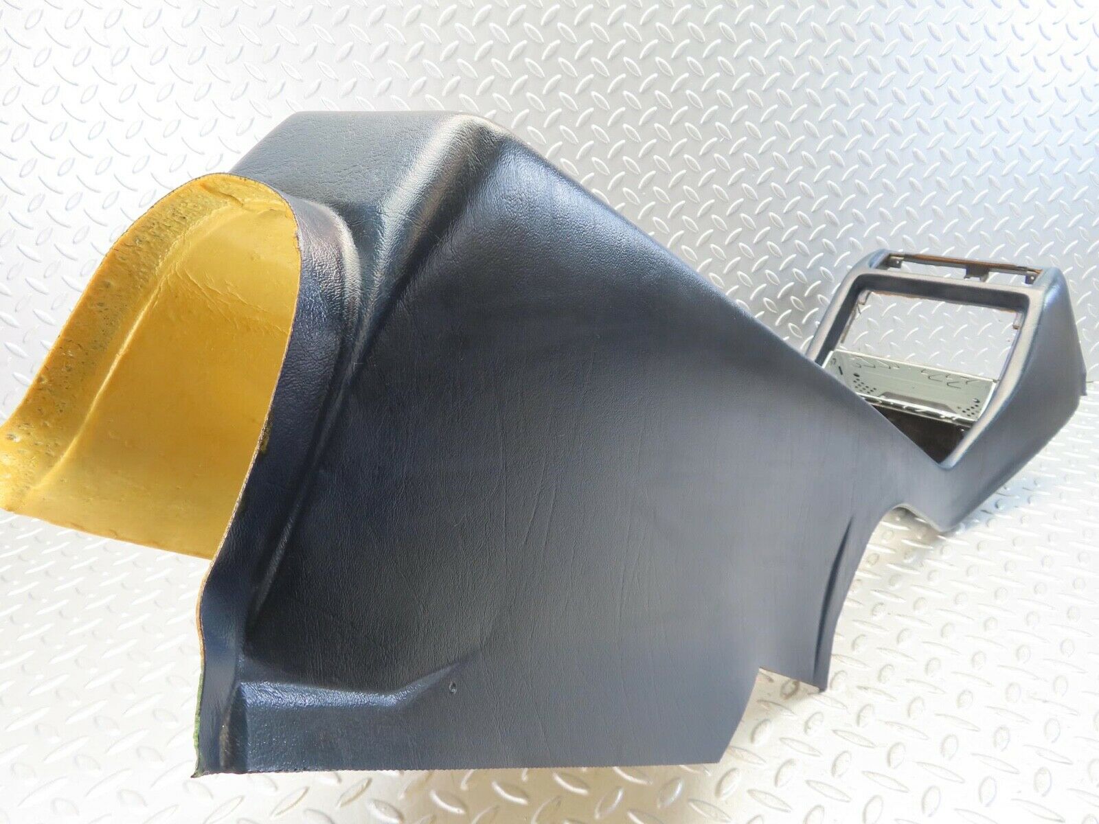 11350 Mercedes-Benz C123 230CE Coupe Centre Console Blue