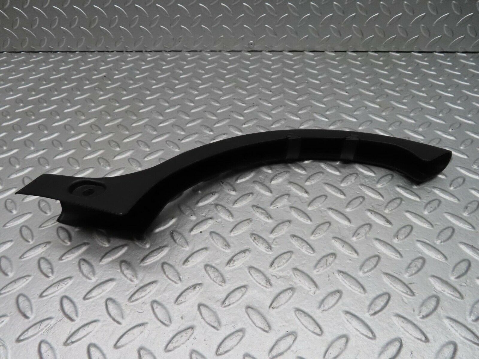 14868 Mercedes-Benz W140 S320 Boot Hinge Plastic Cover Left Side 1408214389