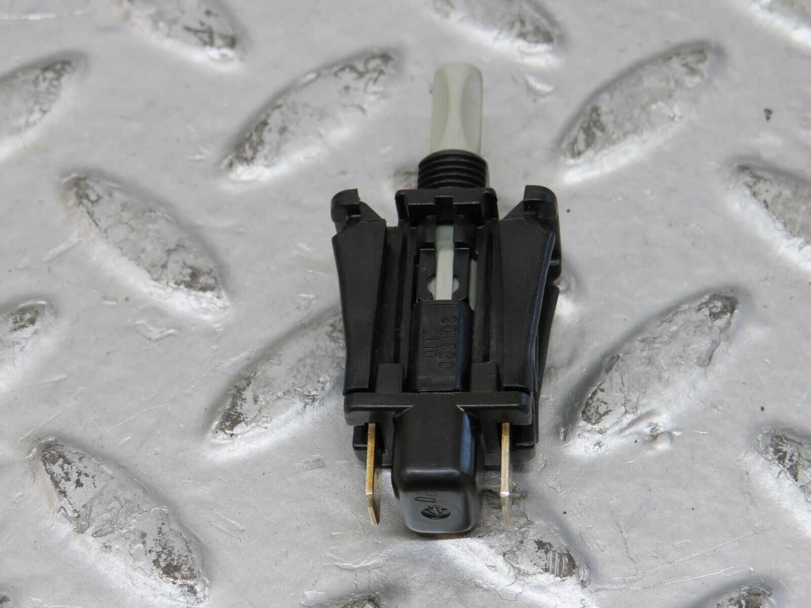 26500 Mercedes-Benz C124 220CE Coupe Door Contact Switch 2018202110