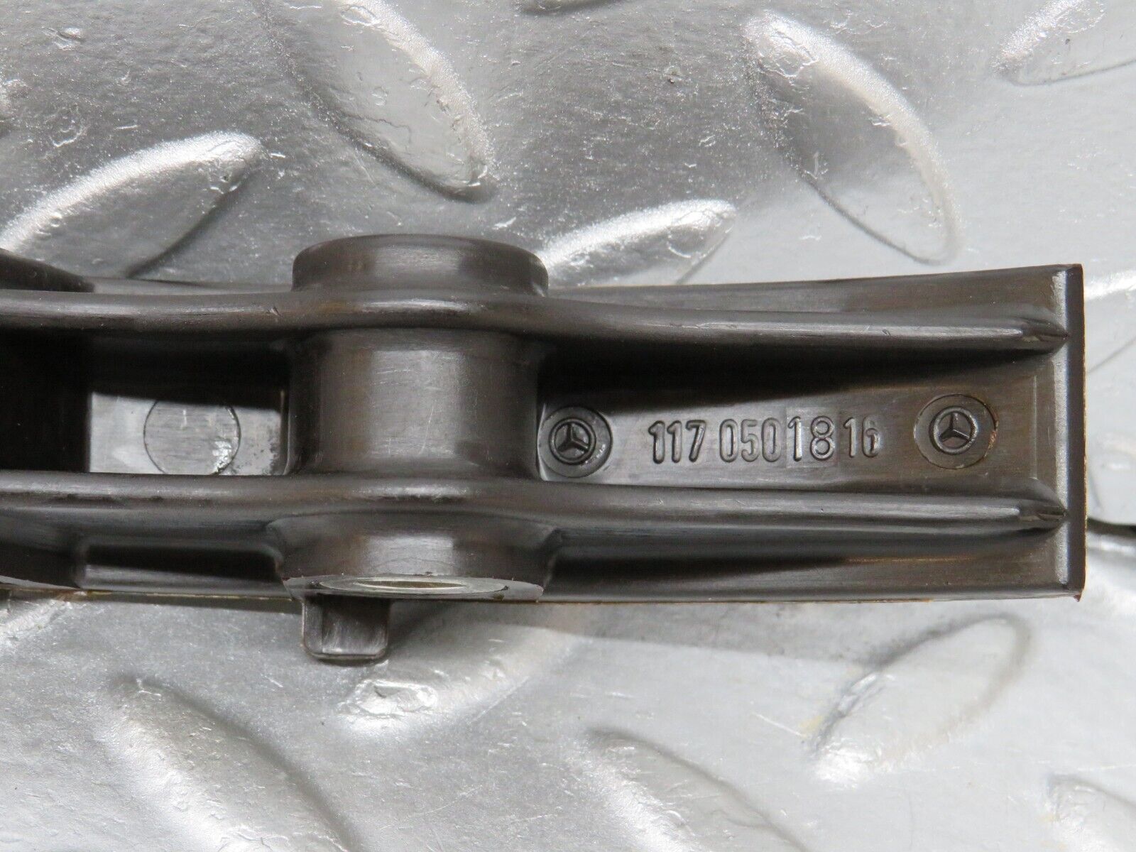 34512 Mercedes-Benz C126 380SEC Coupe Timing Chain Guide Rail 1170501816
