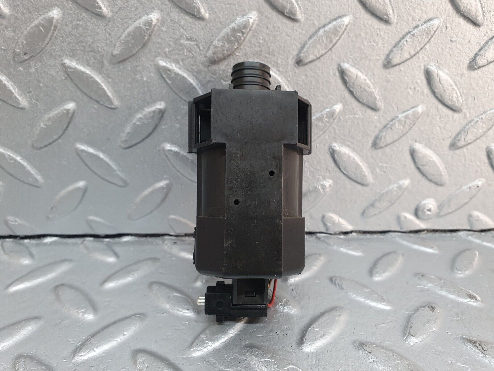 41062 Mercedes-Benz W126 300SE Temperature Sensor 0130002806