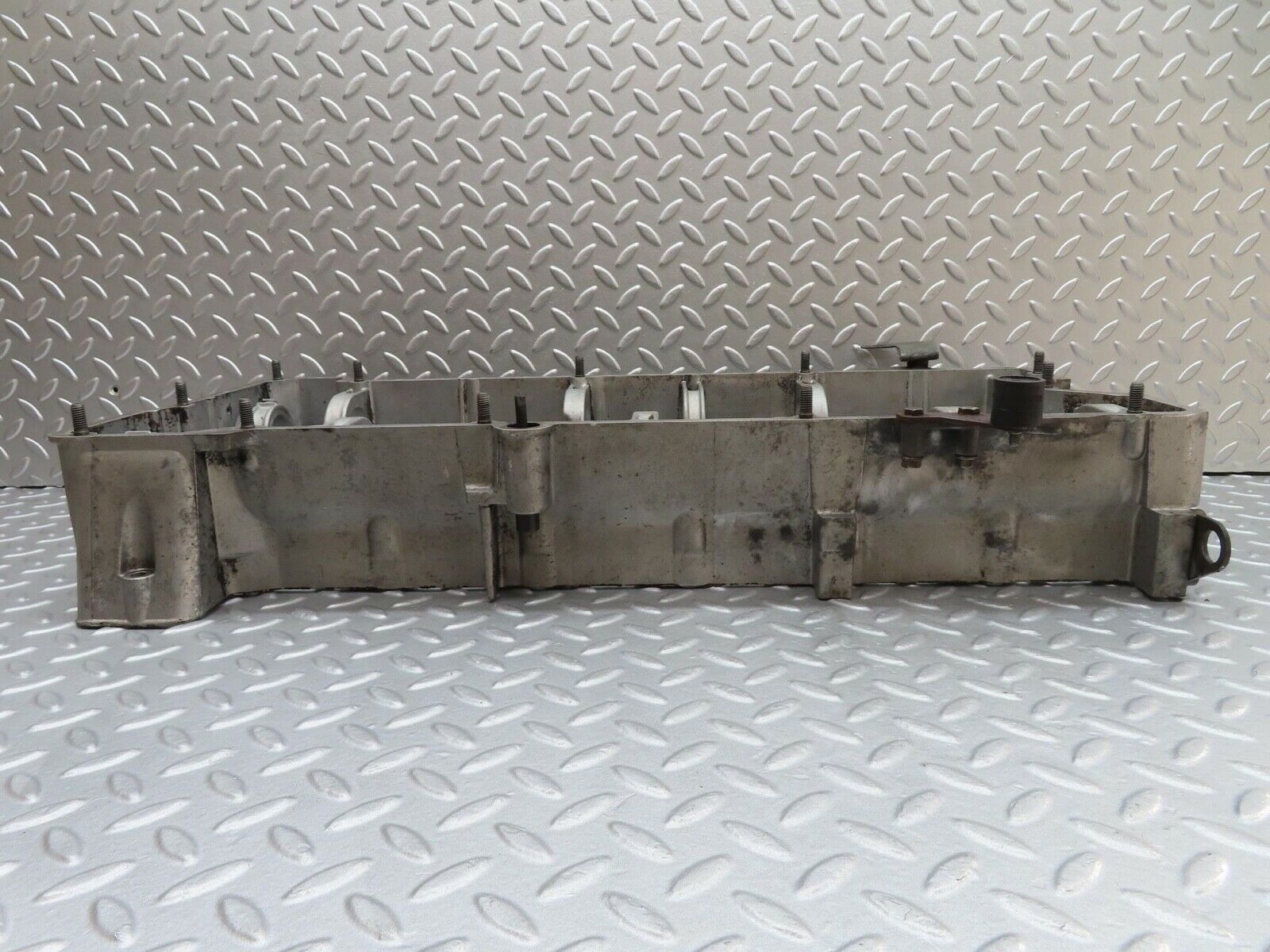 16071 Mercedes-Benz W123 280E Camshaft Bearing Casing 1100163304