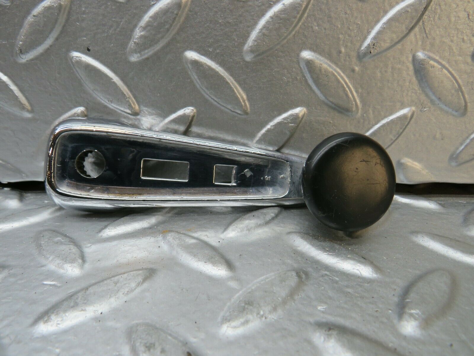 22992 Mercedes-Benz C123 230CE Coupe Window Lifter Crank Handle