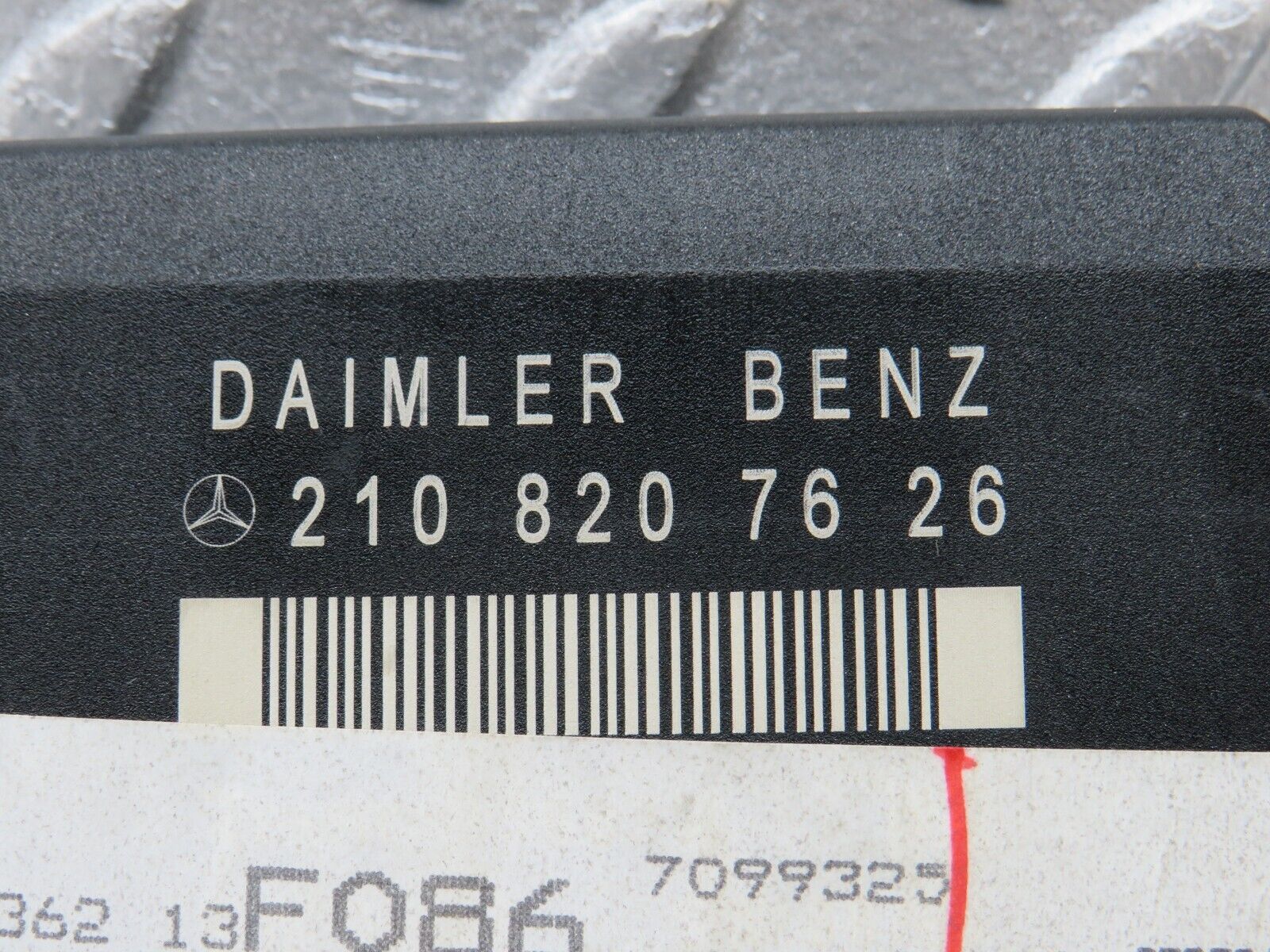 34759 Mercedes-Benz W210 320E Door Control Unit Front Right 2108207626