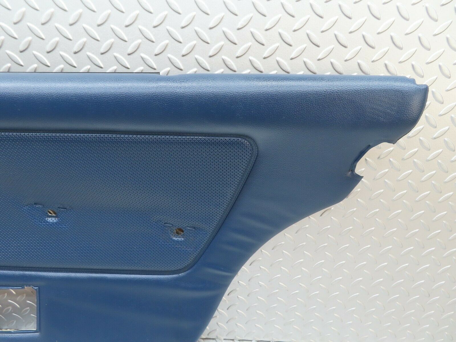 18024 Mercedes-Benz W123 200 Rear Right Door Card Blue