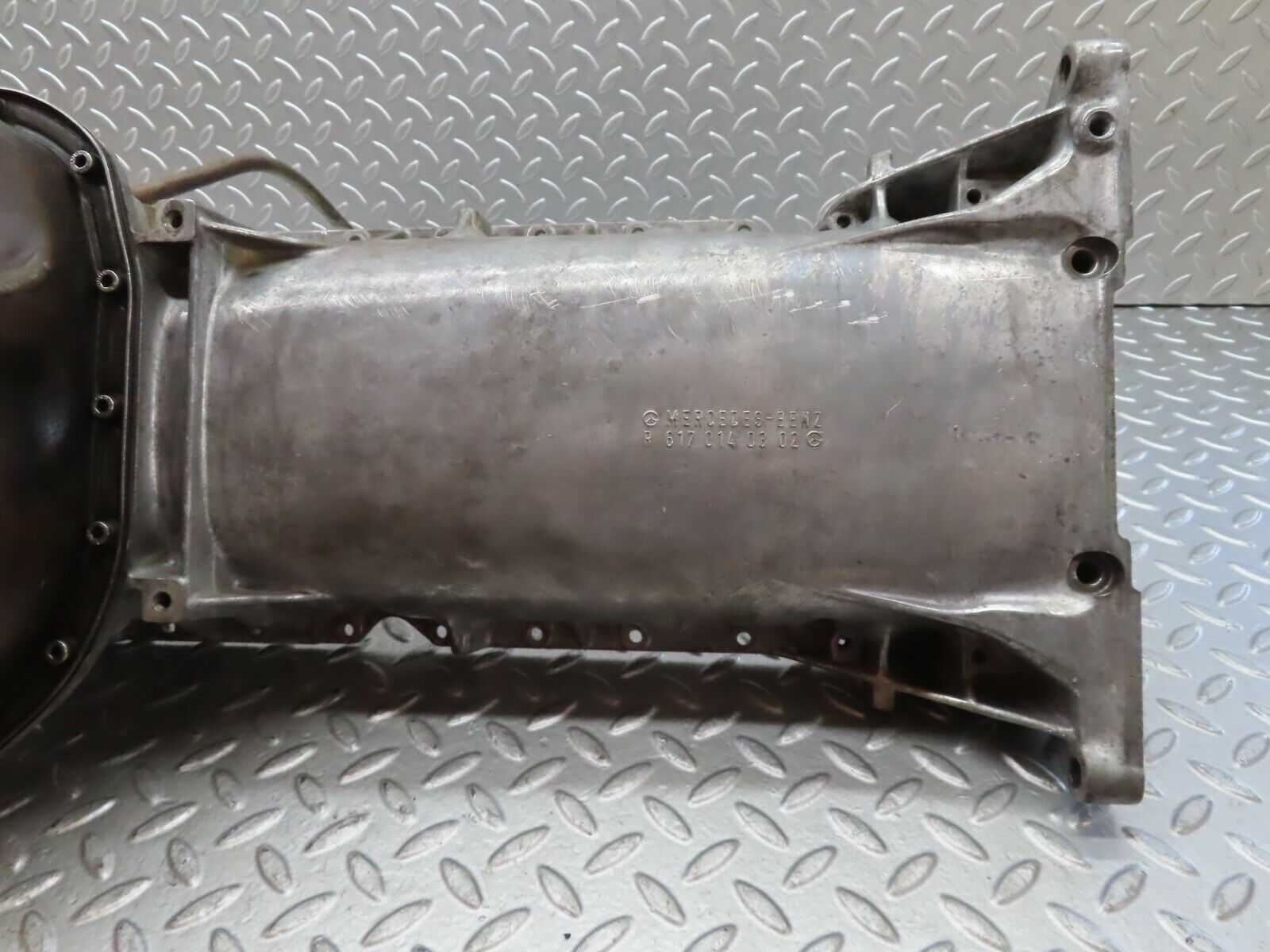 19273 Mercedes-Benz W123 300D Oil Pan Oil Sump 6170140302