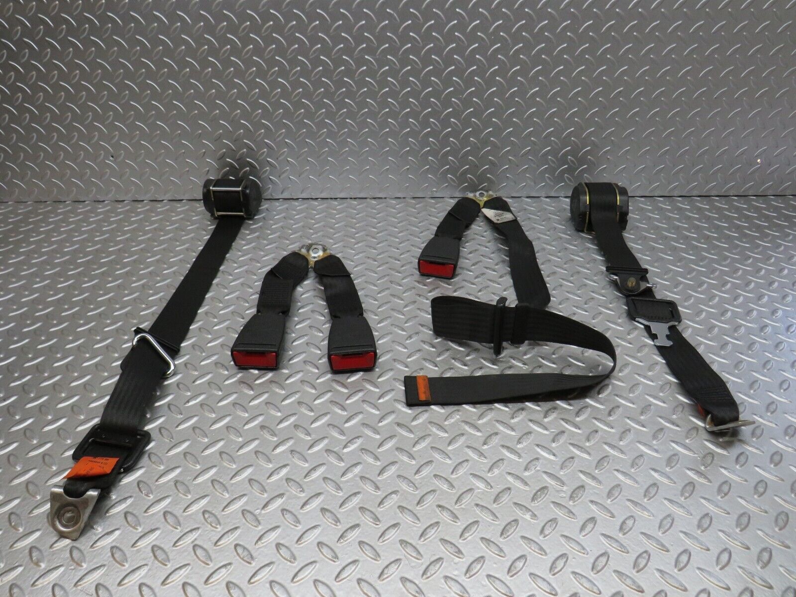 28163 Mercedes-Benz W123 280E Rear Seat Belt Set With Buckles 1238607885