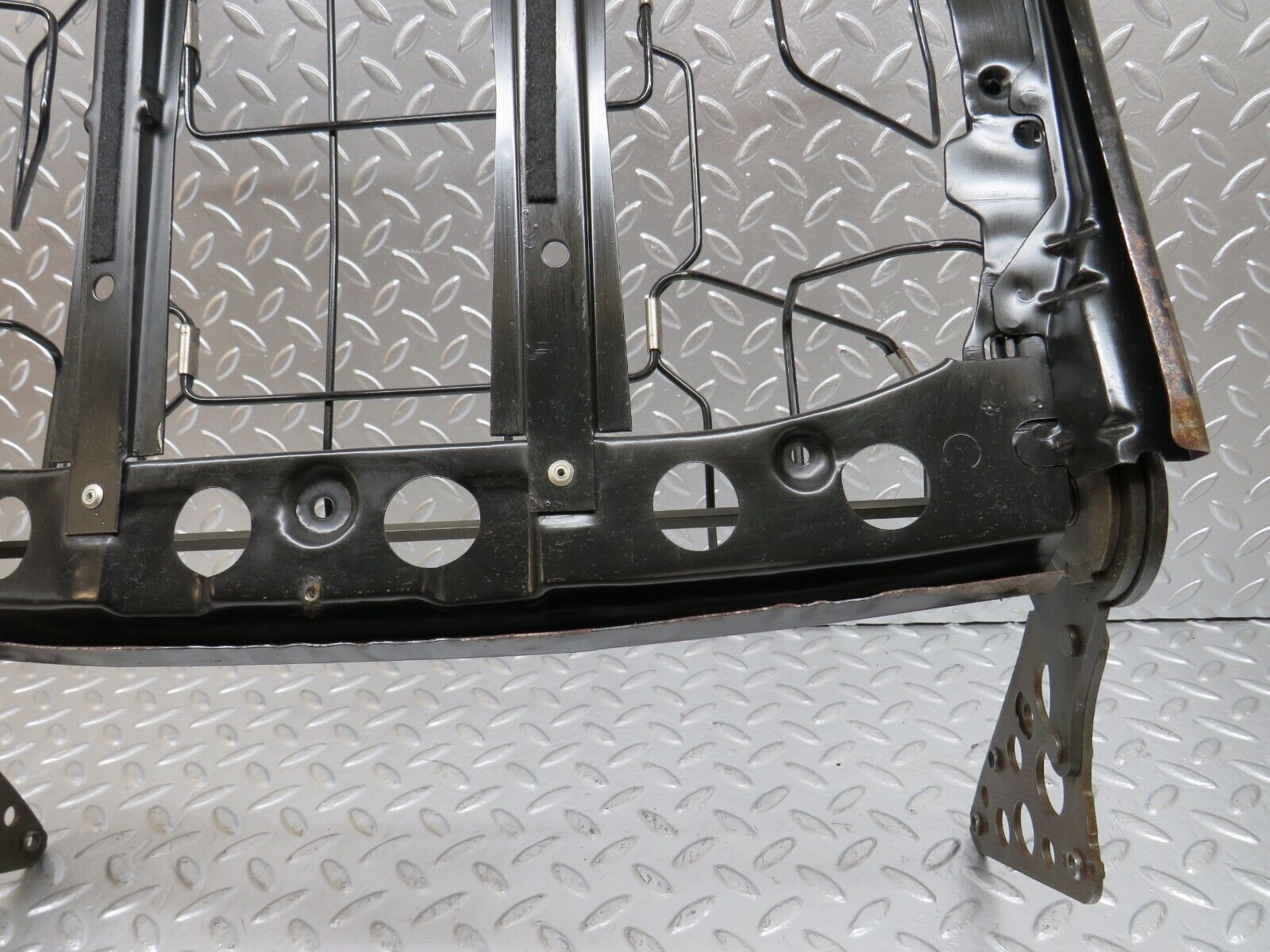 25478 Mercedes-Benz W123 200 Seat Backrest Left Side 1239101385