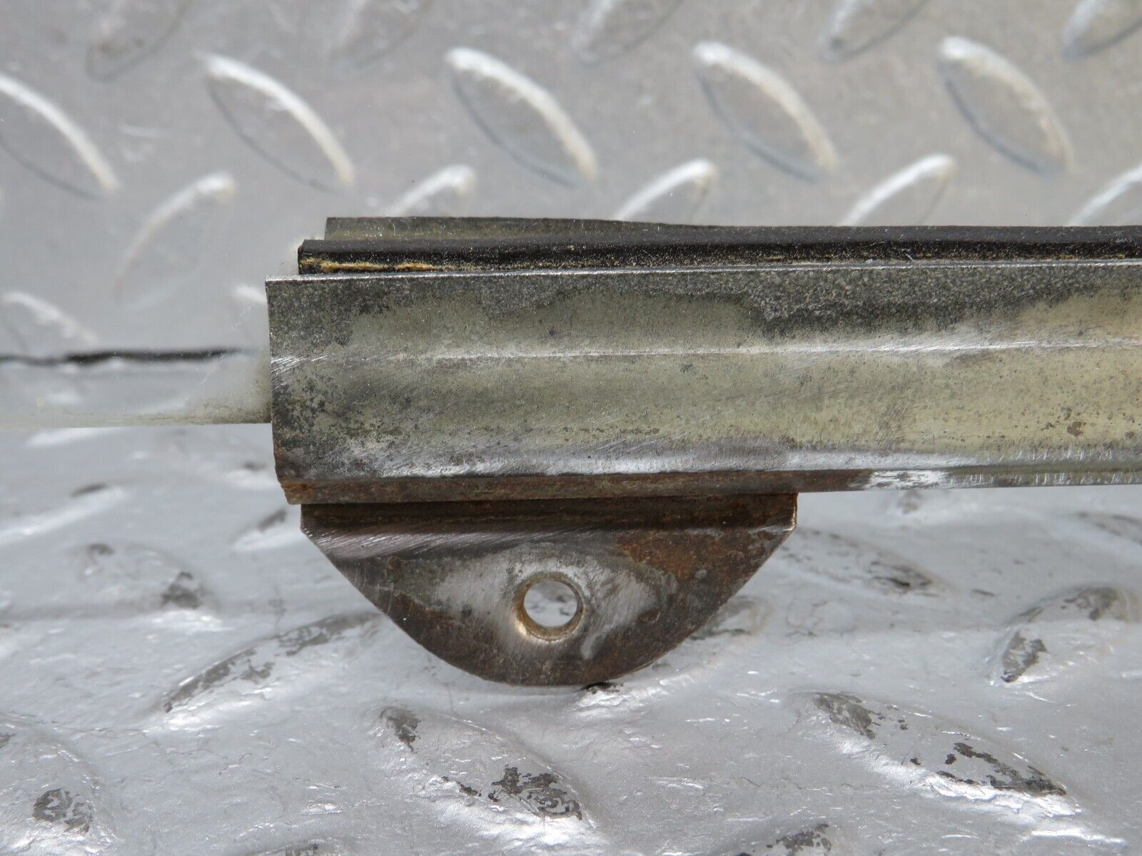 40270 Mercedes-Benz W110 230 Rear Left Door Window Glass