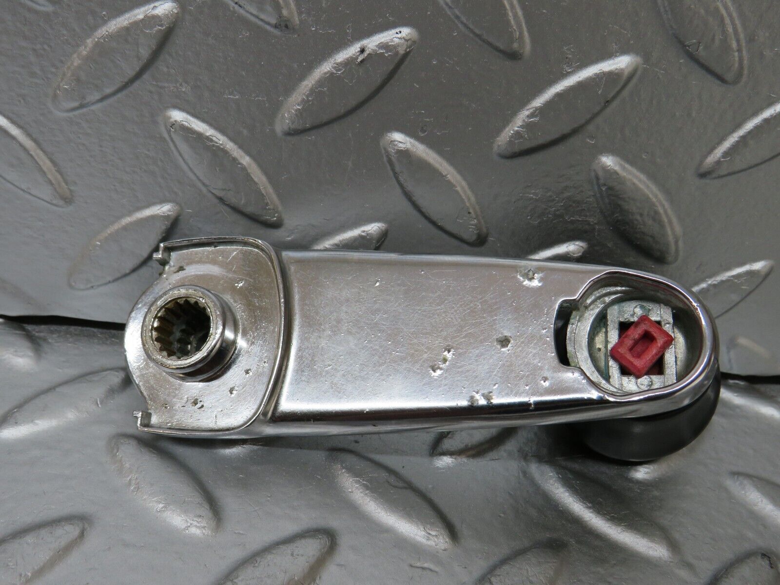 25541 Mercedes-Benz W123 200 Window Lifter Crank Handle