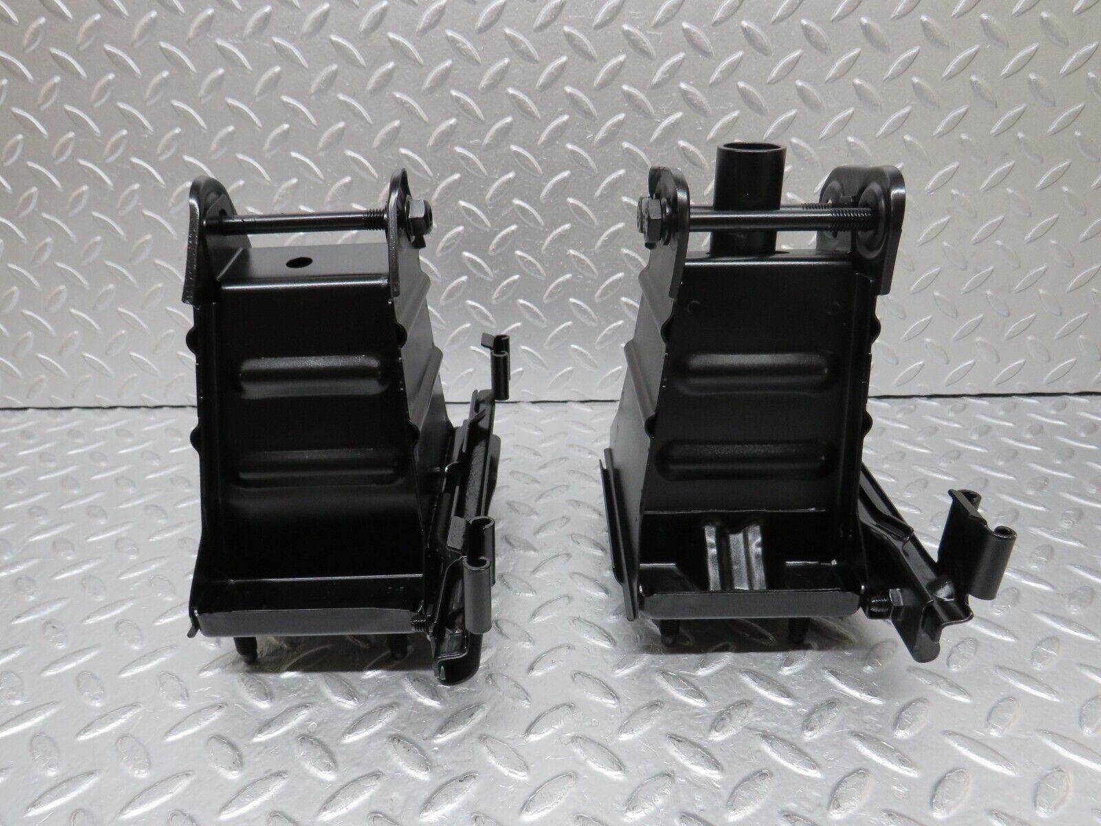 35255 Mercedes-Benz W221 Rear Bumper Reinforcement Crash Bar Bracket