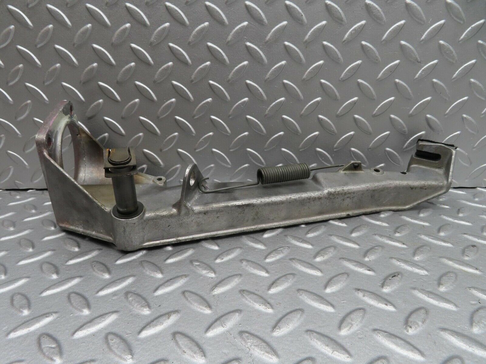 14397 Mercedes-Benz W116 350SE Brake Pedal Bracket 1072941101