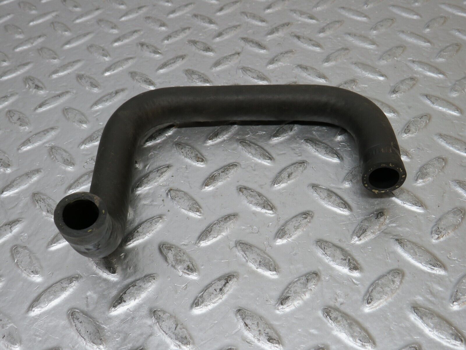 0417 Mercedes-Benz W123 230E Heater Valve Hose 1238320194