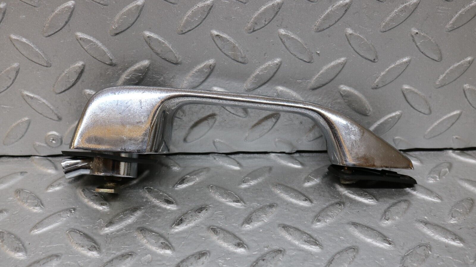 37278 Mercedes-Benz W109 300SEL Rear Left Door Chrome Handle 1087661102