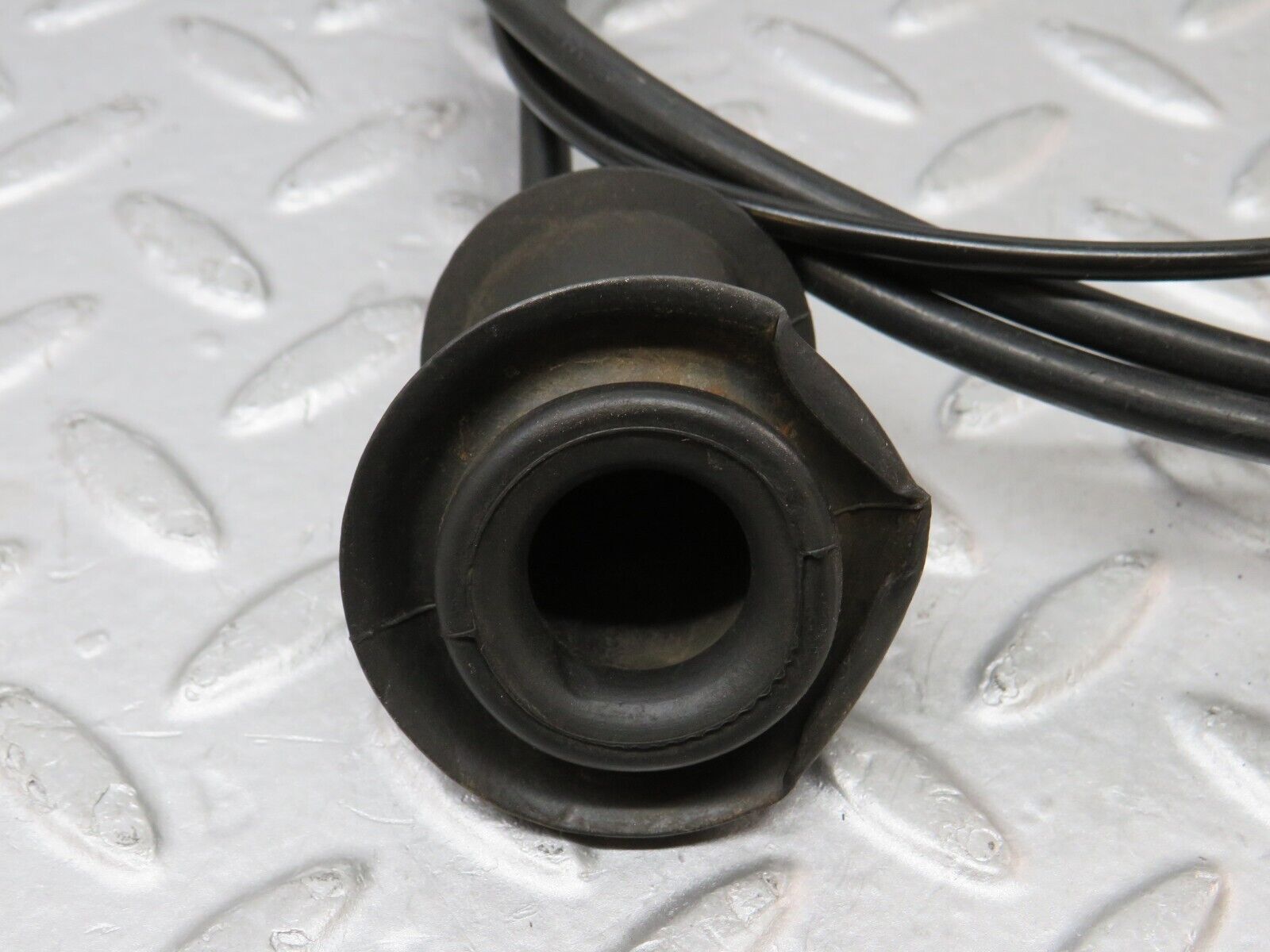 36299 Mercedes-Benz W126 420SE Bonnet Release Cable 1269970881