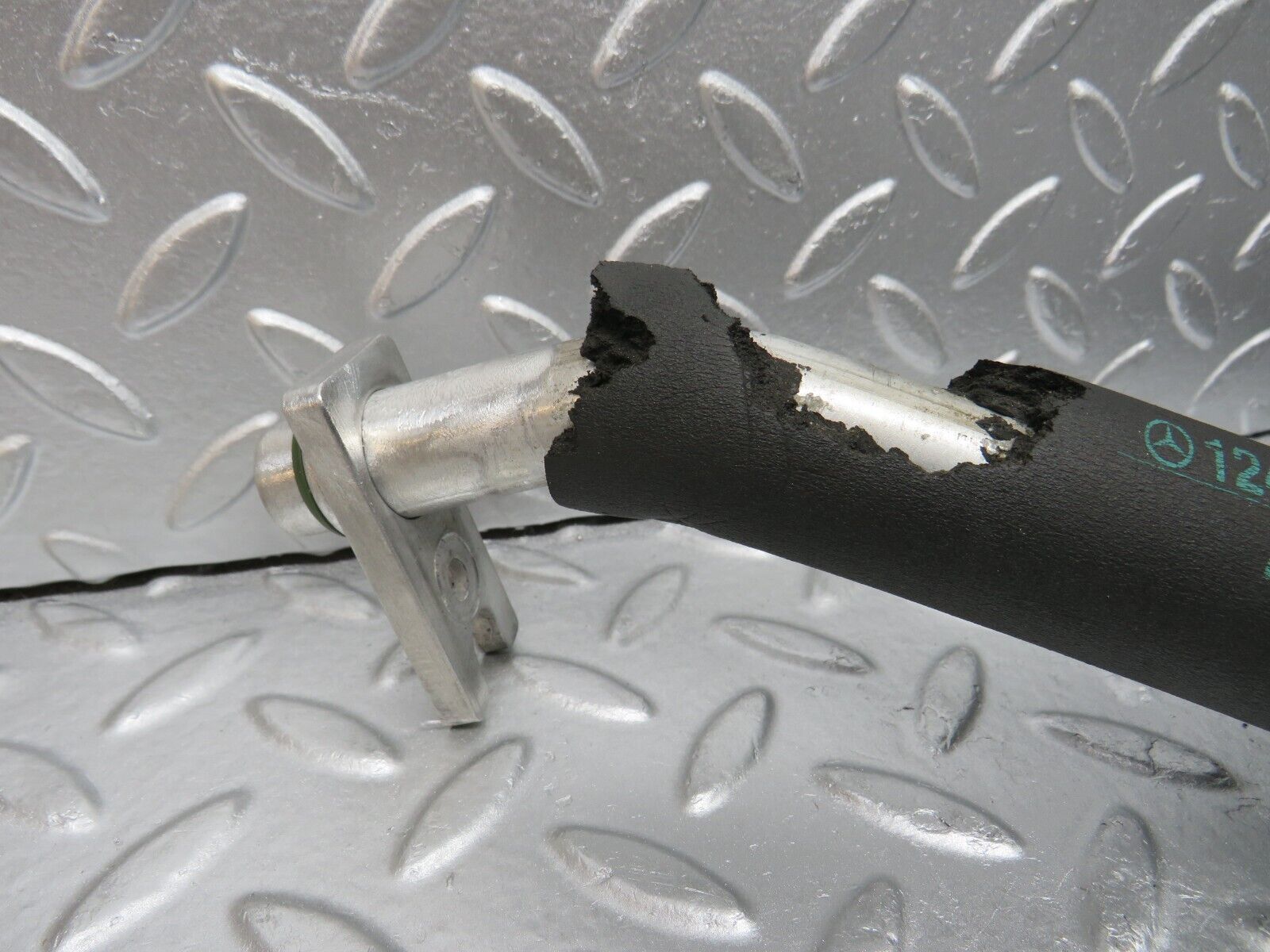 31332 Mercedes-Benz S124 Wagon 220TE Air Conditioning Hose Pipe 1248304815