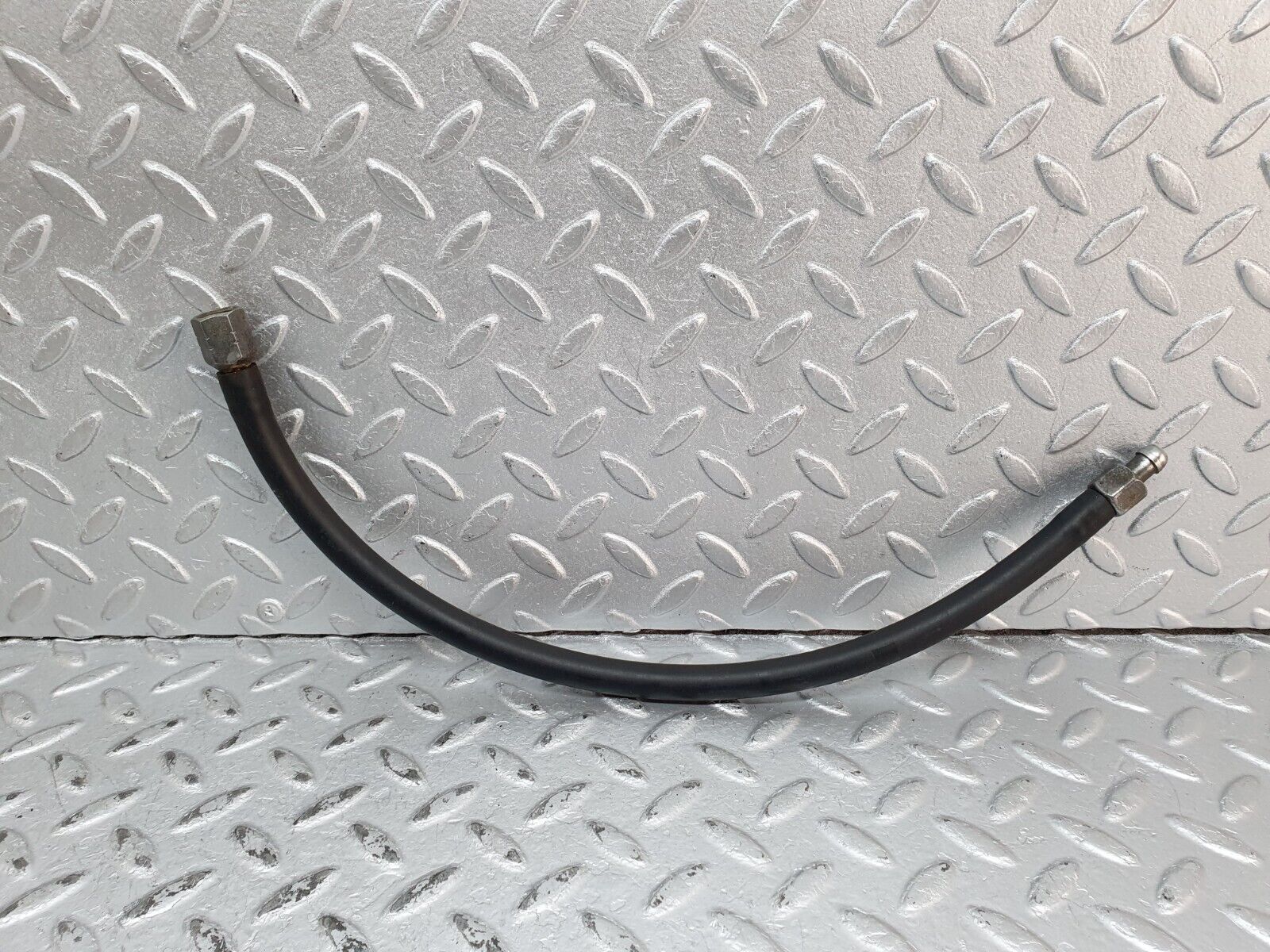 41238 Mercedes-Benz W126 300SE Fuel Pipe Line