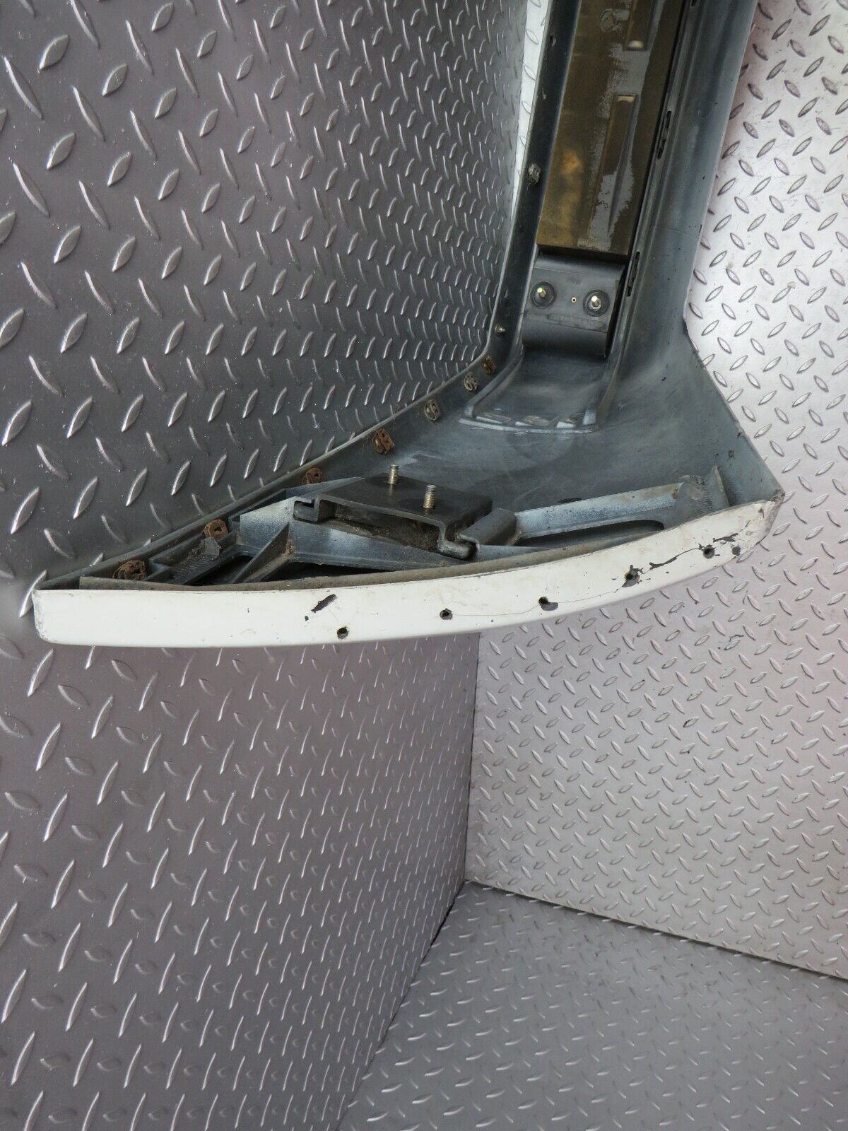 30539 Mercedes-Benz W124 230E Rear Bumper 1248800340