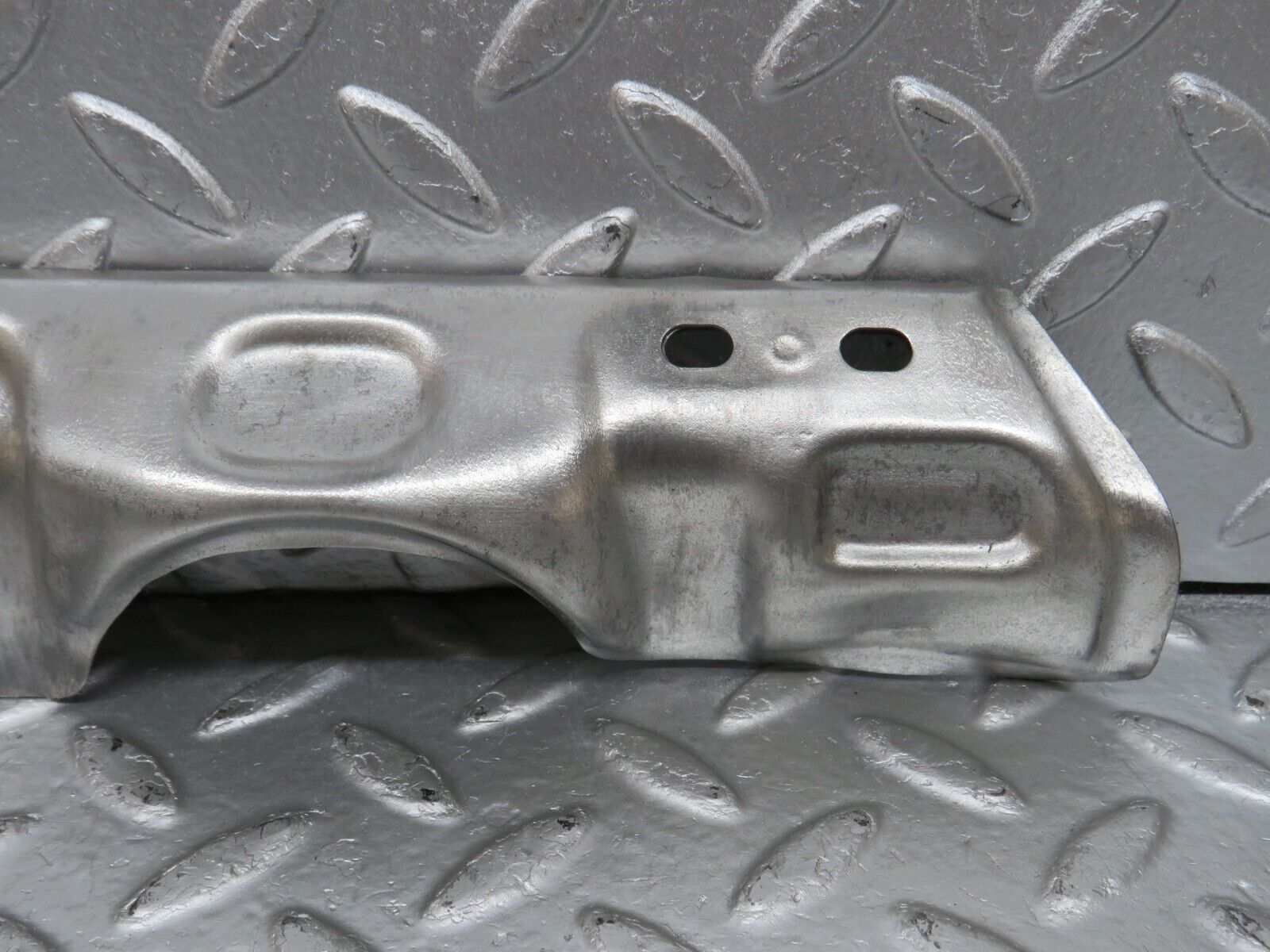 33116 Mercedes-Benz W126 380 V8 M116 Exhaust Manifold Heat Shield