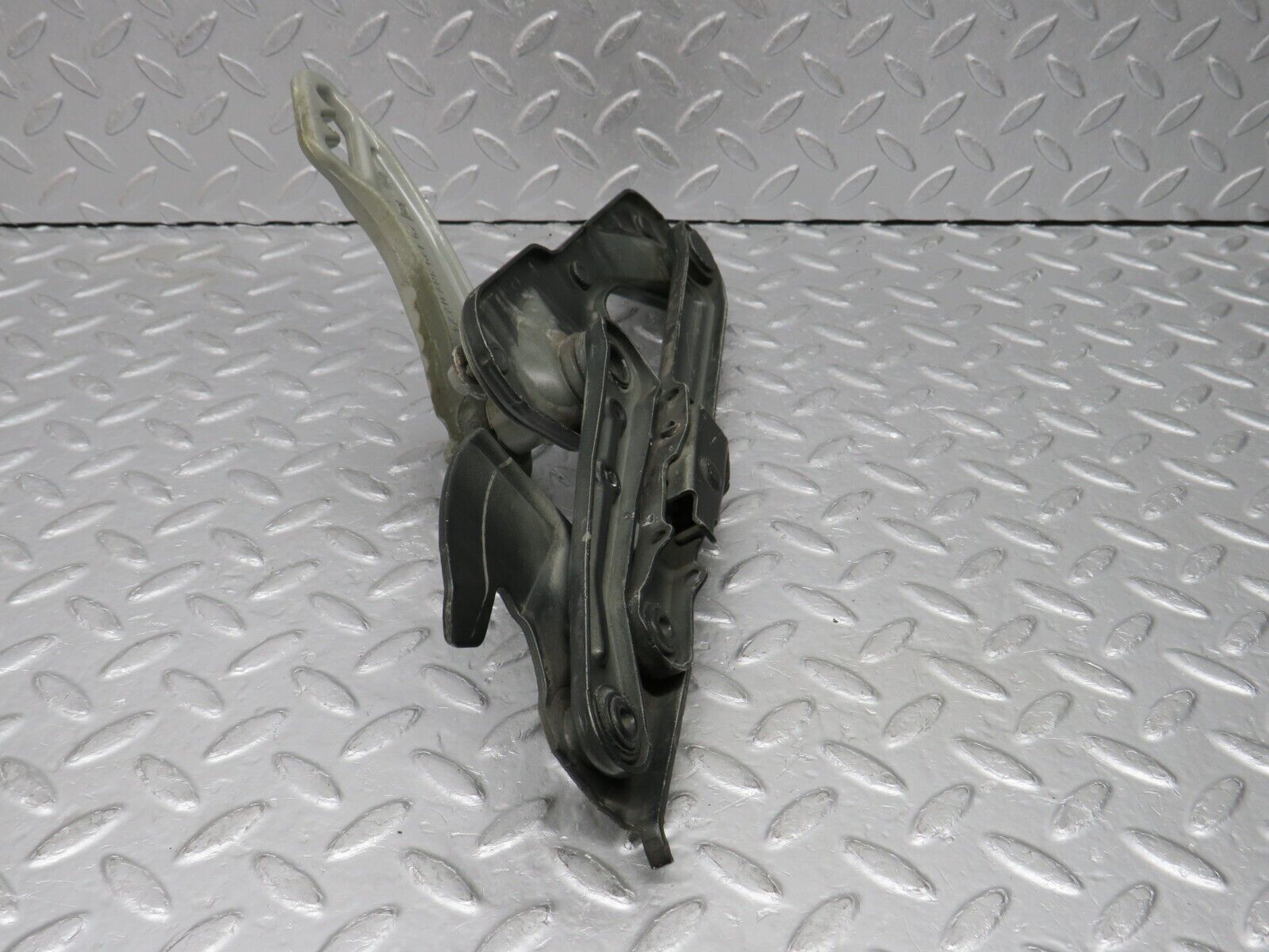 38040 Mercedes-Benz A124 320E Cabriolet Bonnet Hinge Right Side 1298870274