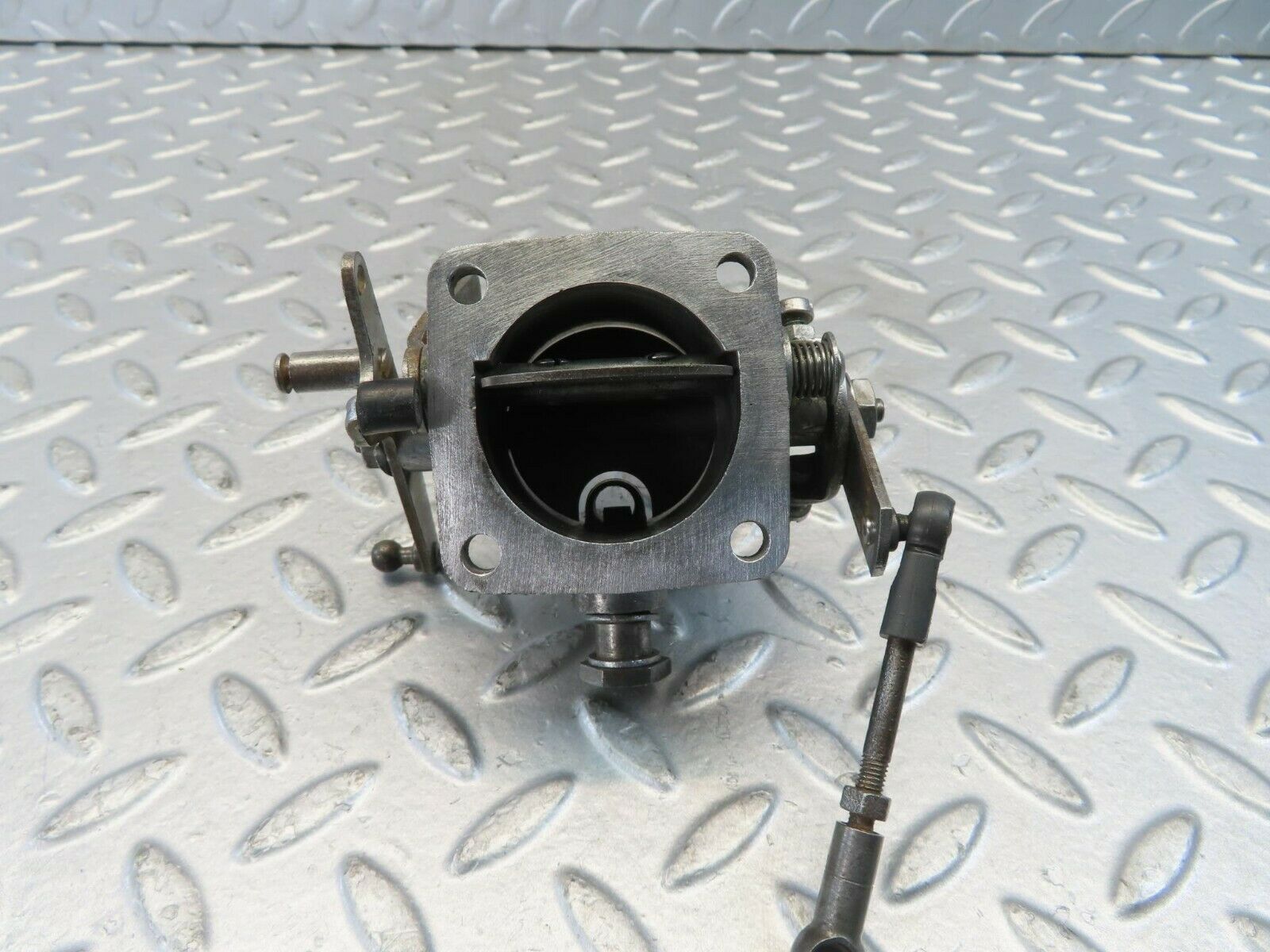 10960 Mercedes-Benz W115 220D Throttle Body Valve 6150710306