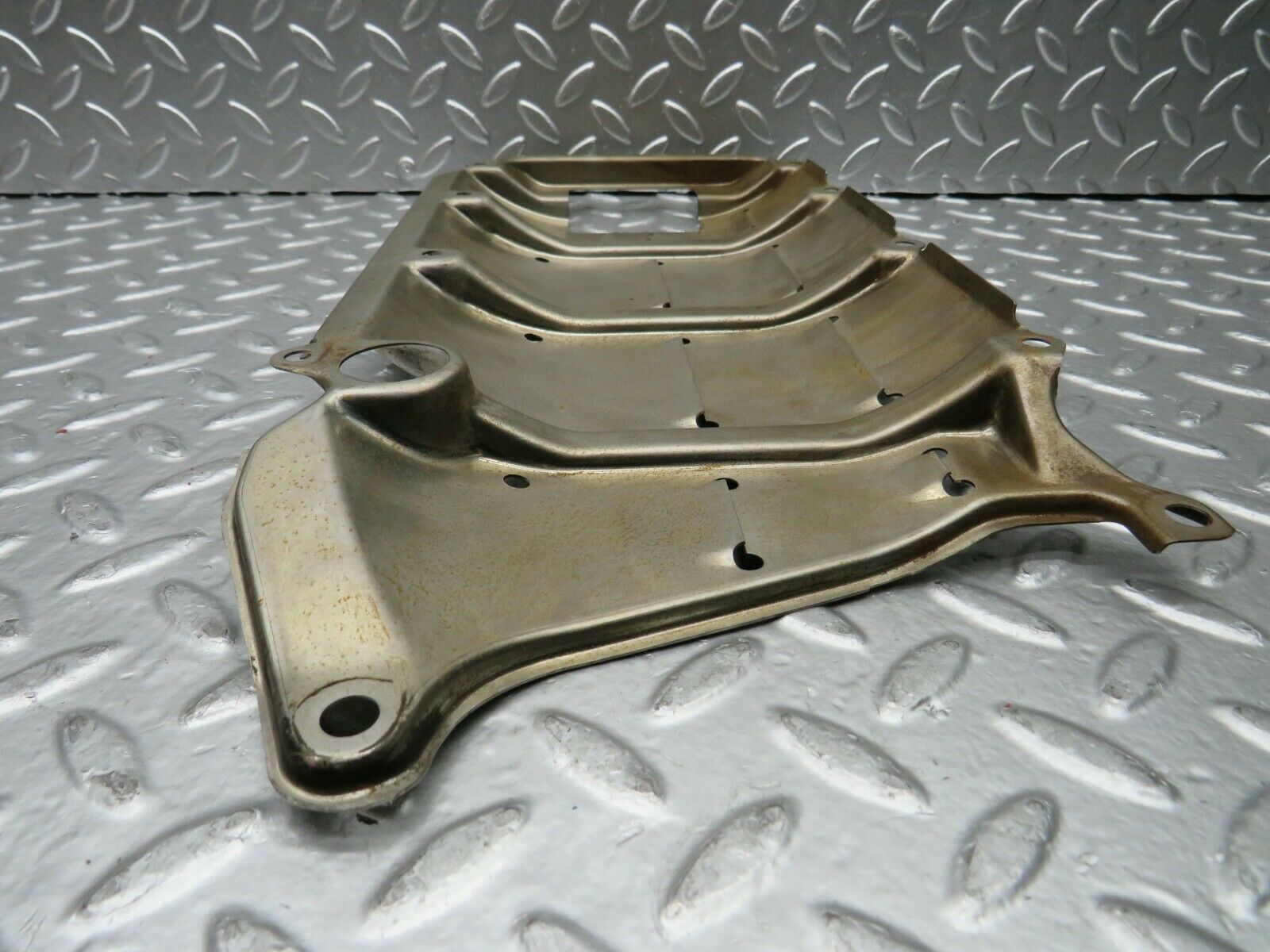 22505 Mercedes-Benz C124 E220 Coupe Baffle Plate 1110140066