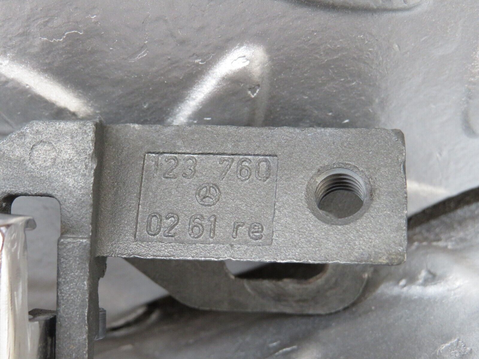 25560 Mercedes-Benz W123 200 Left Interior Door Handle 1237600161