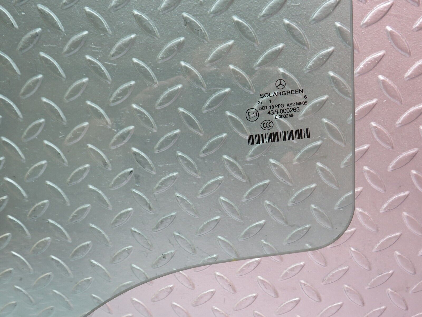 35165 Mercedes-Benz W221 Rear Left Door Window Glass