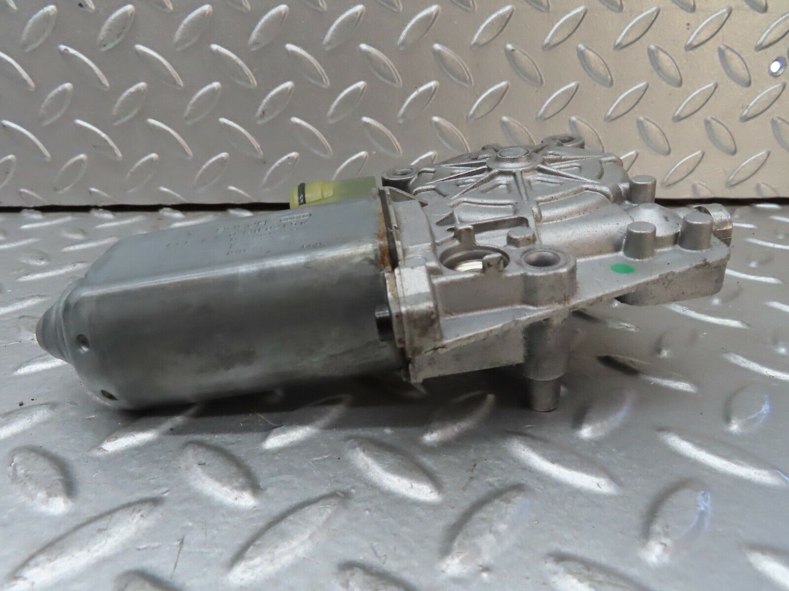 19519 Mercedes-Benz C140 CL420 Coupe Rear R Window Regulator Motor 0130821514