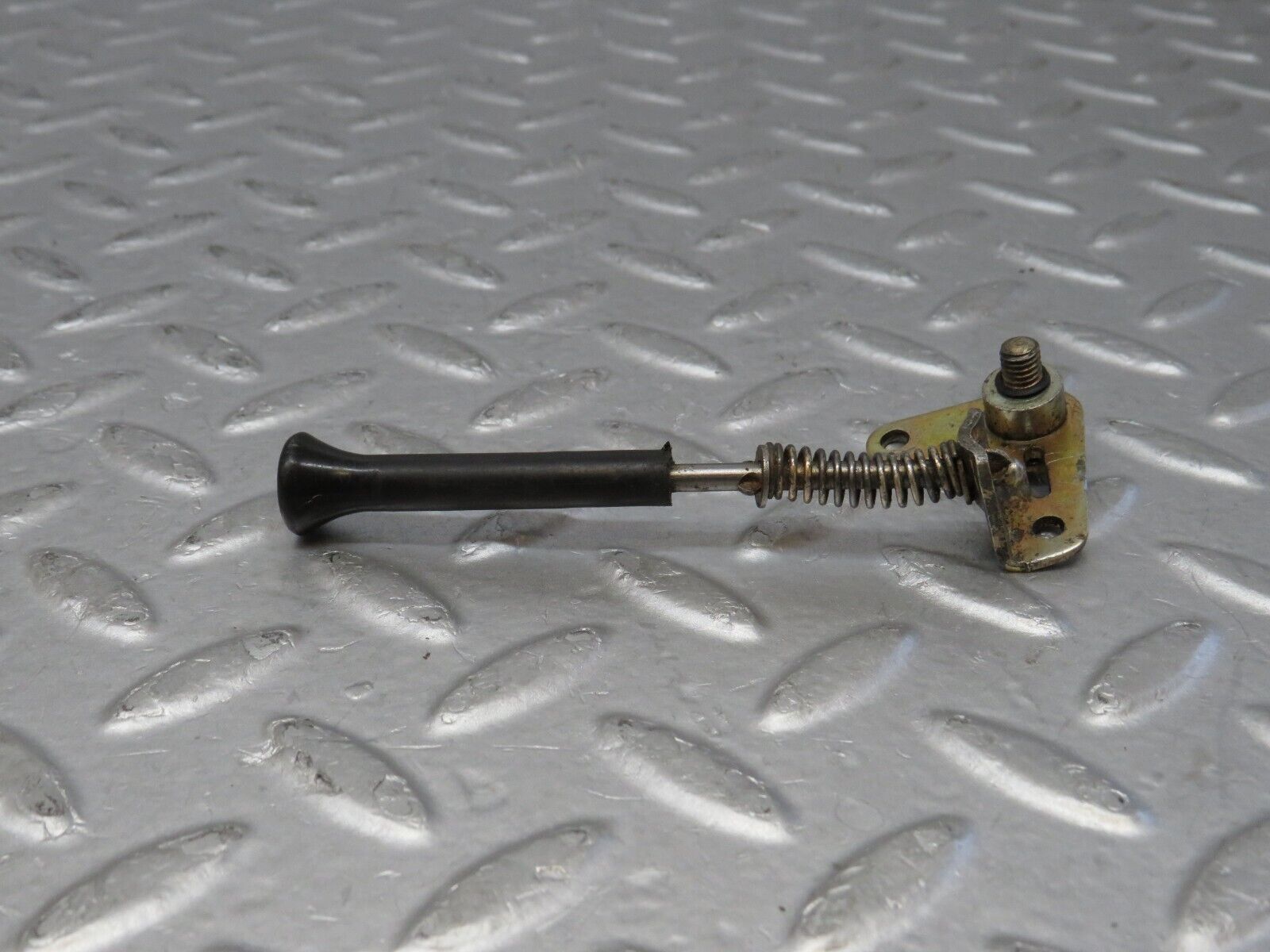 35749 Mercedes-Benz W108 Rear Left Door Lock Knob