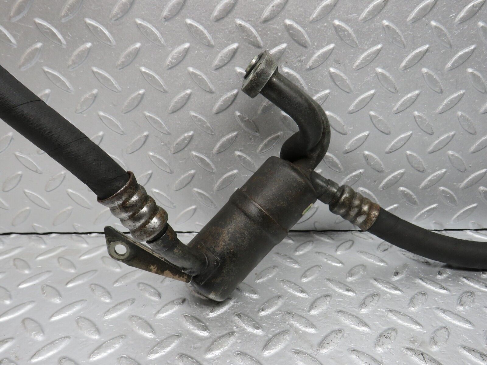 38178 Mercedes-Benz A124 320E Cabriolet Air Conditioning Hose Pipe With Dryer 1042300856